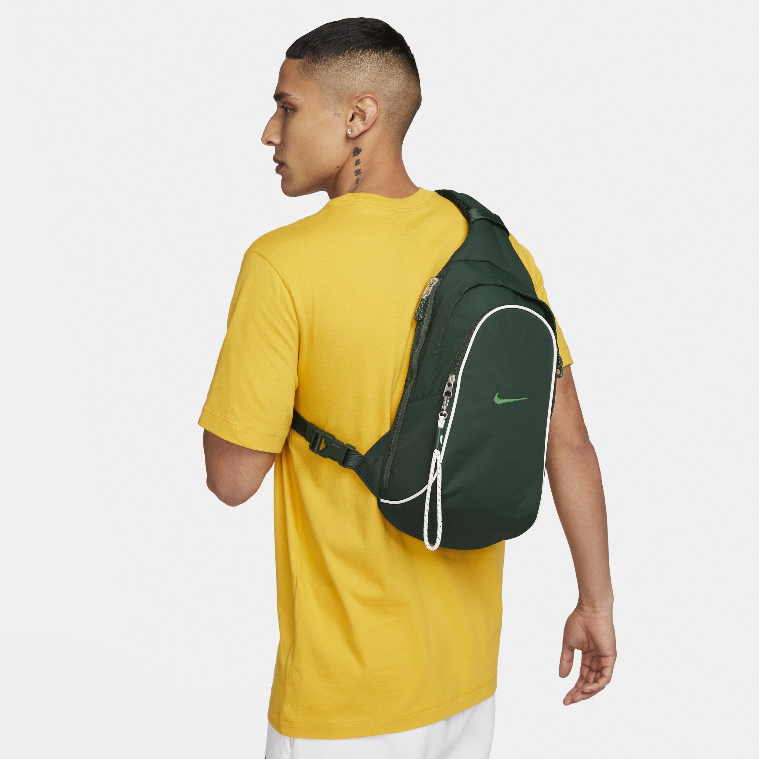 Nike Sportswear Essentials Sling Bag (8l) in Black | Lyst