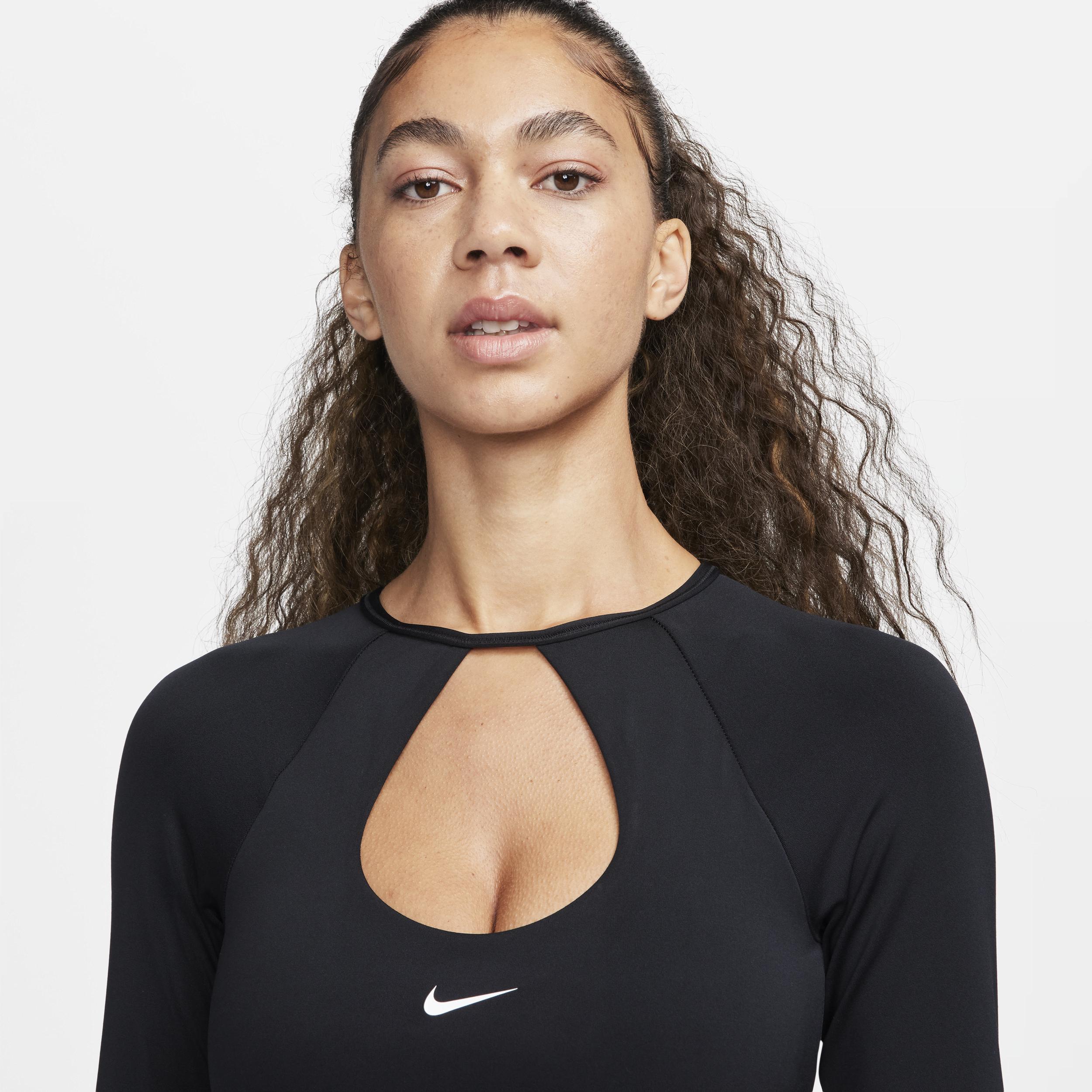Crop top sports sales bra nike