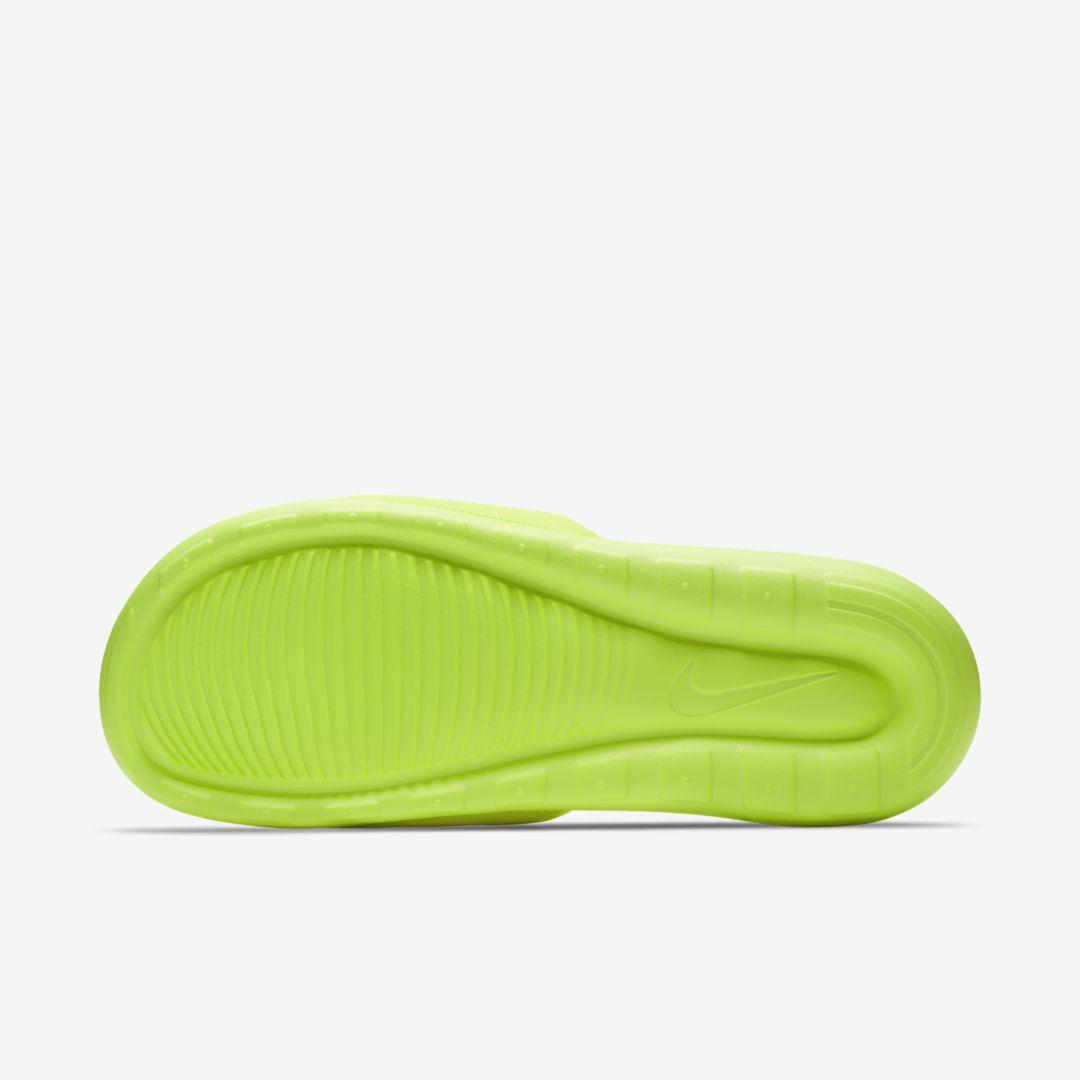 Nike Victori One Slide in Green for Men | Lyst