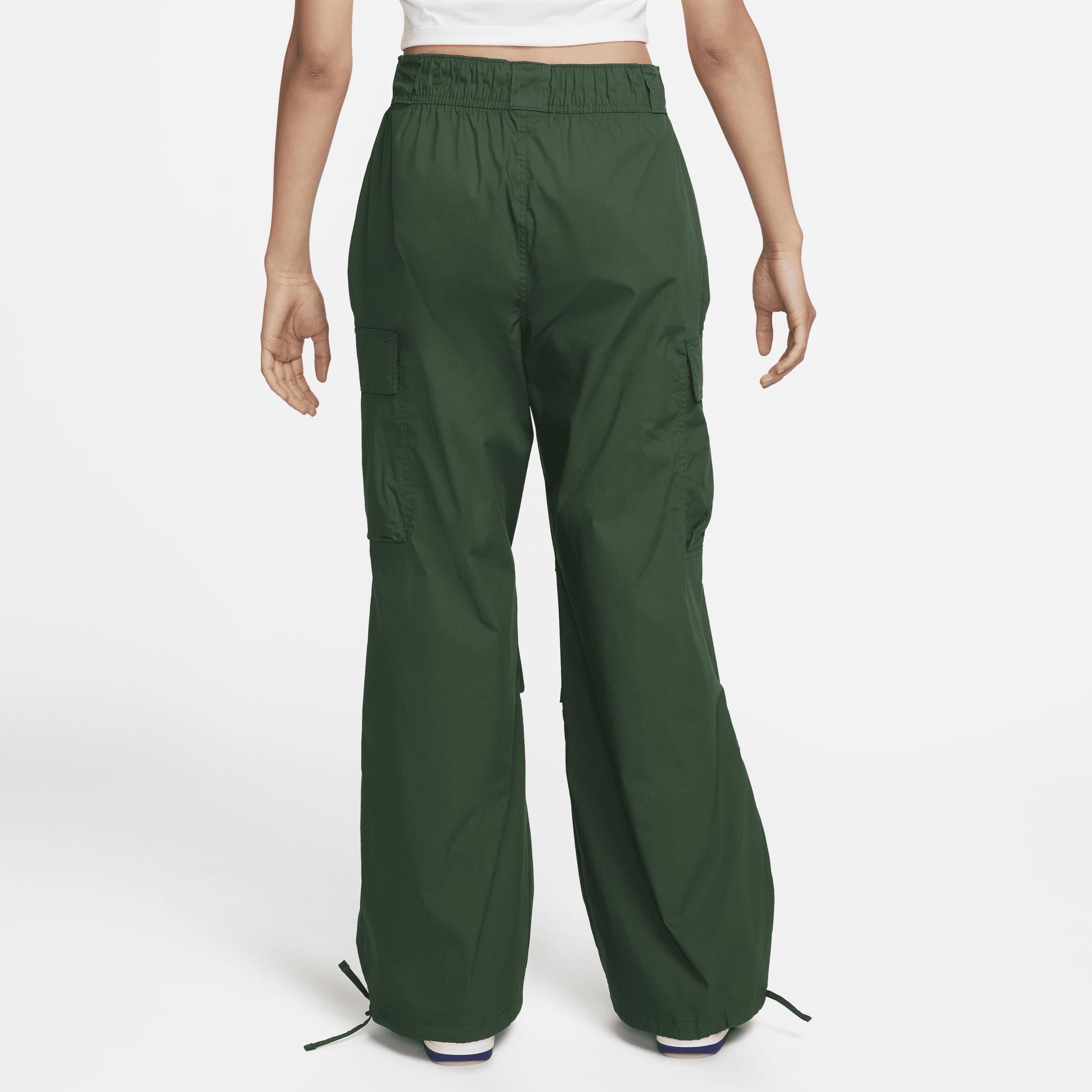 Nike Sportswear High-waisted Loose Woven Cargo Pants in Green