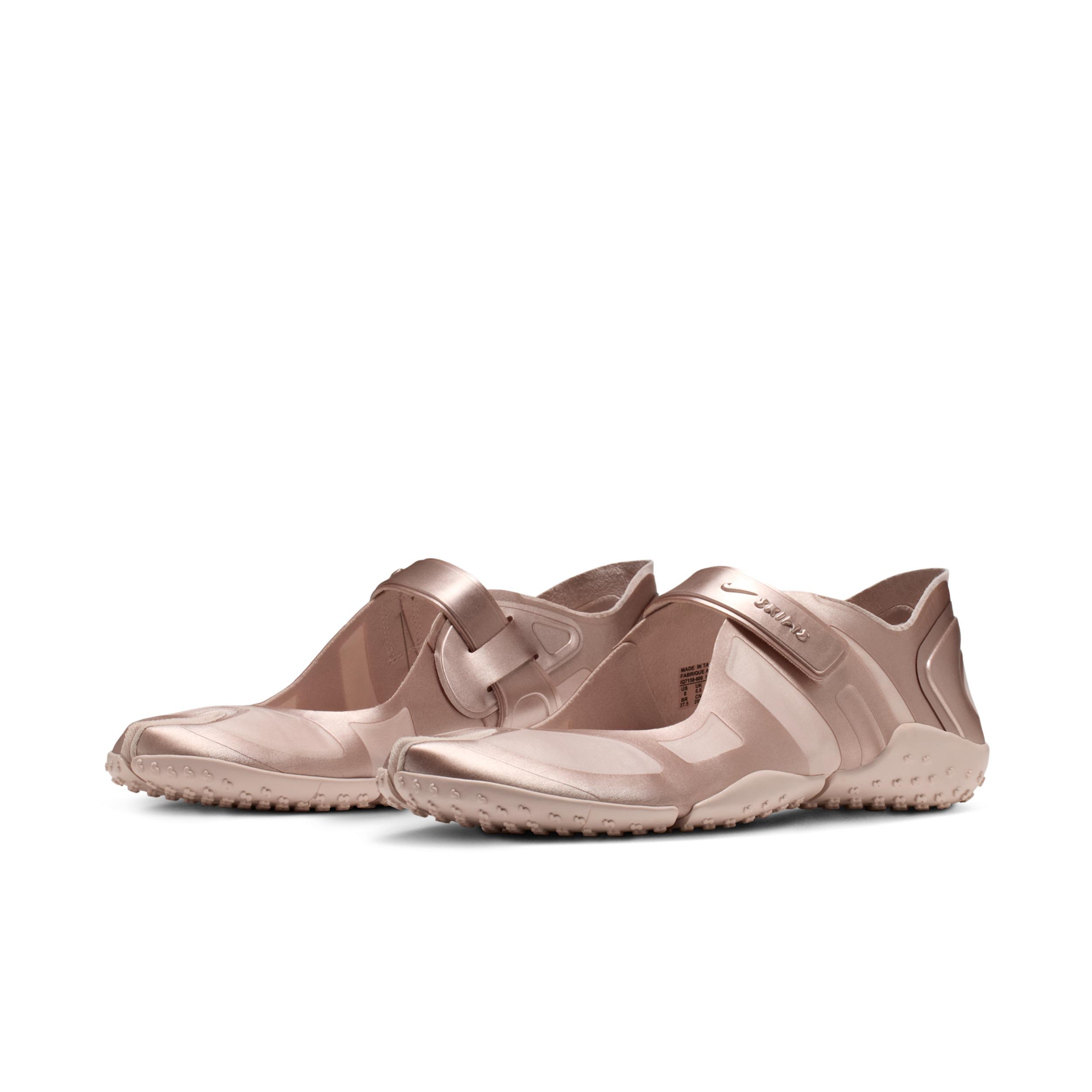 Nike Skims Rift Satin Shoes in Pink | Lyst