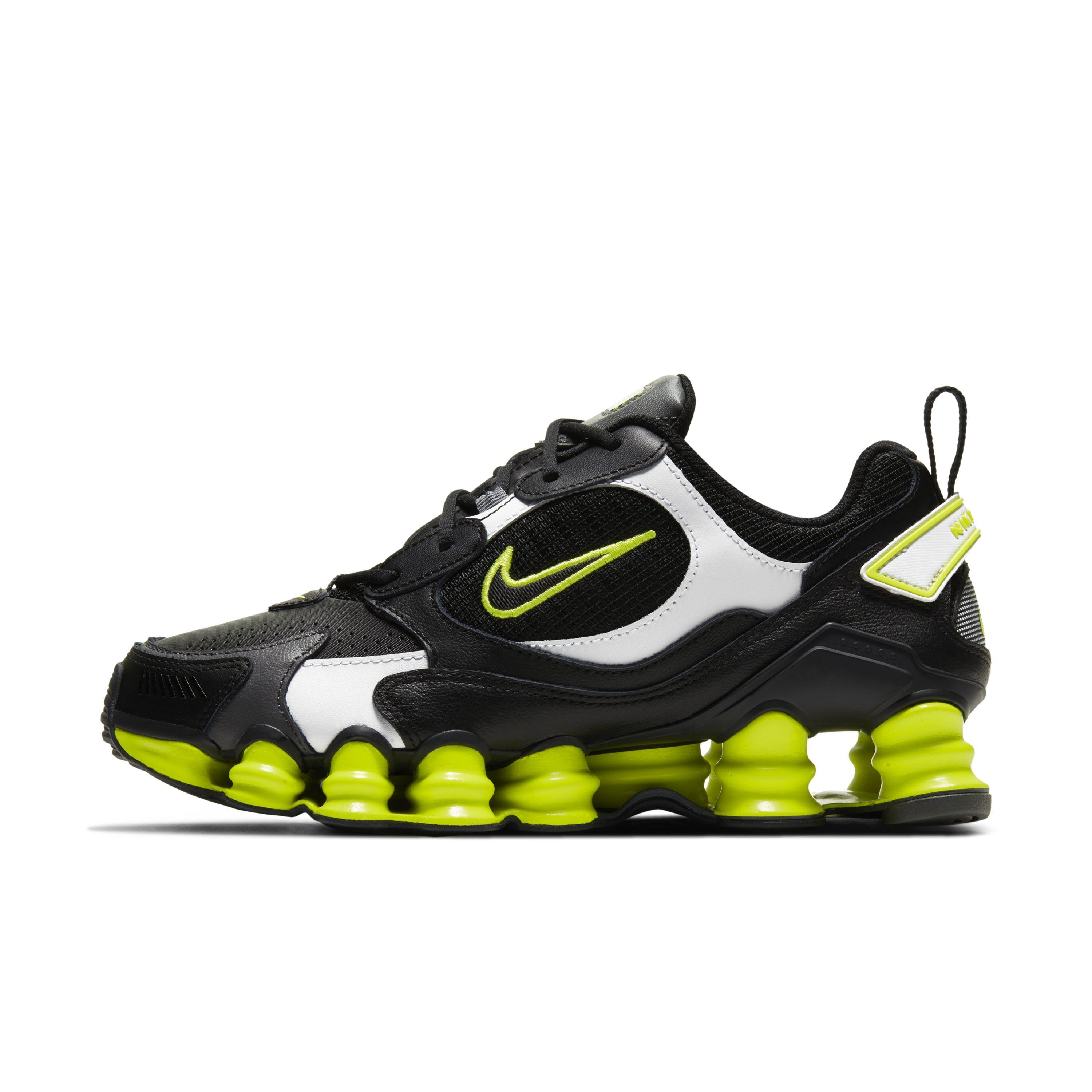 Nike Shox Tl Nova Shoe in Black | Lyst UK