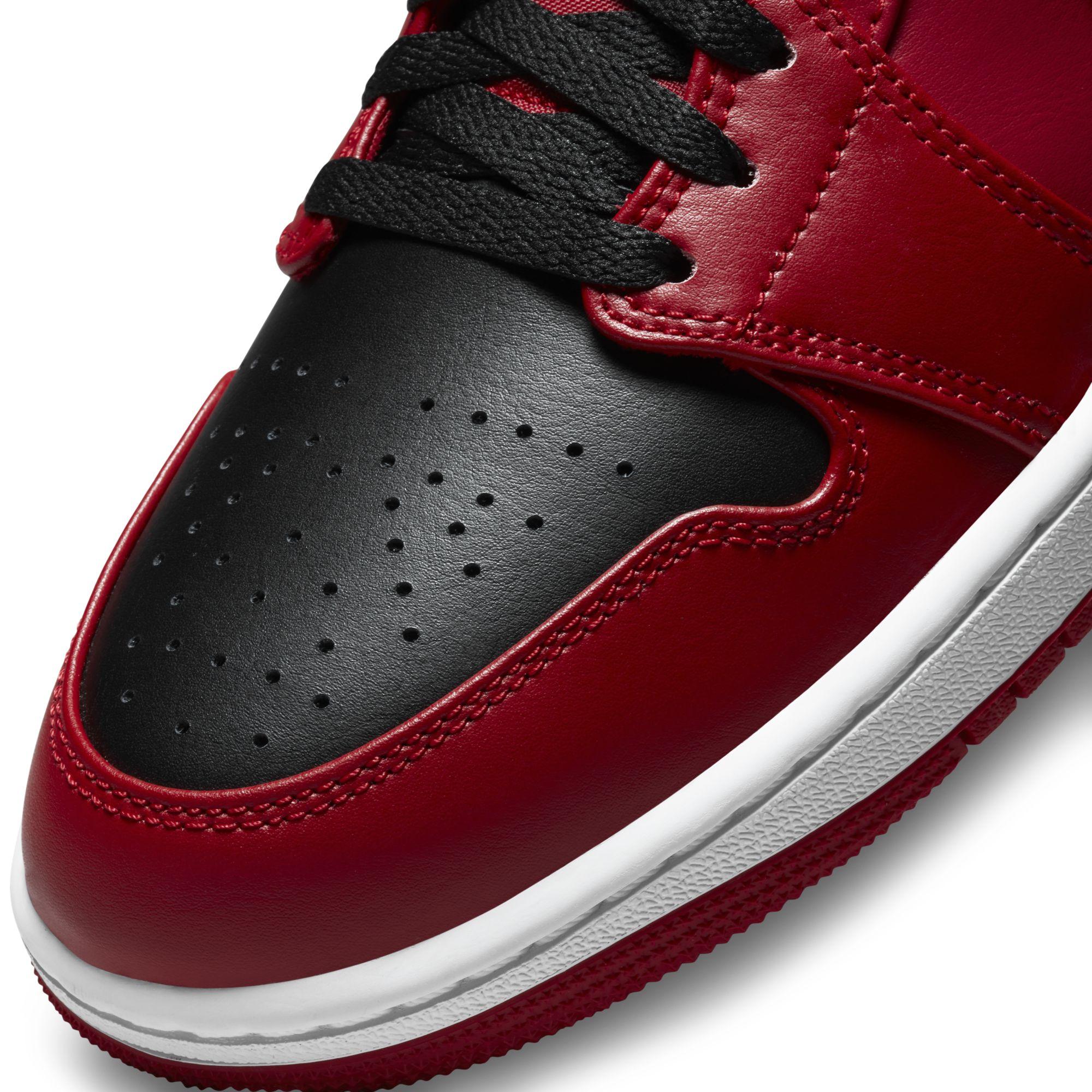 Nike Air Jordan 1 Mid Shoes Red for Men | Lyst UK