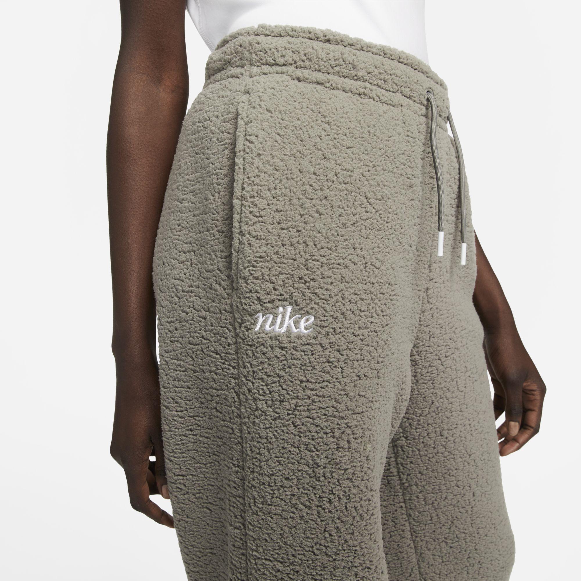 therma nike pants