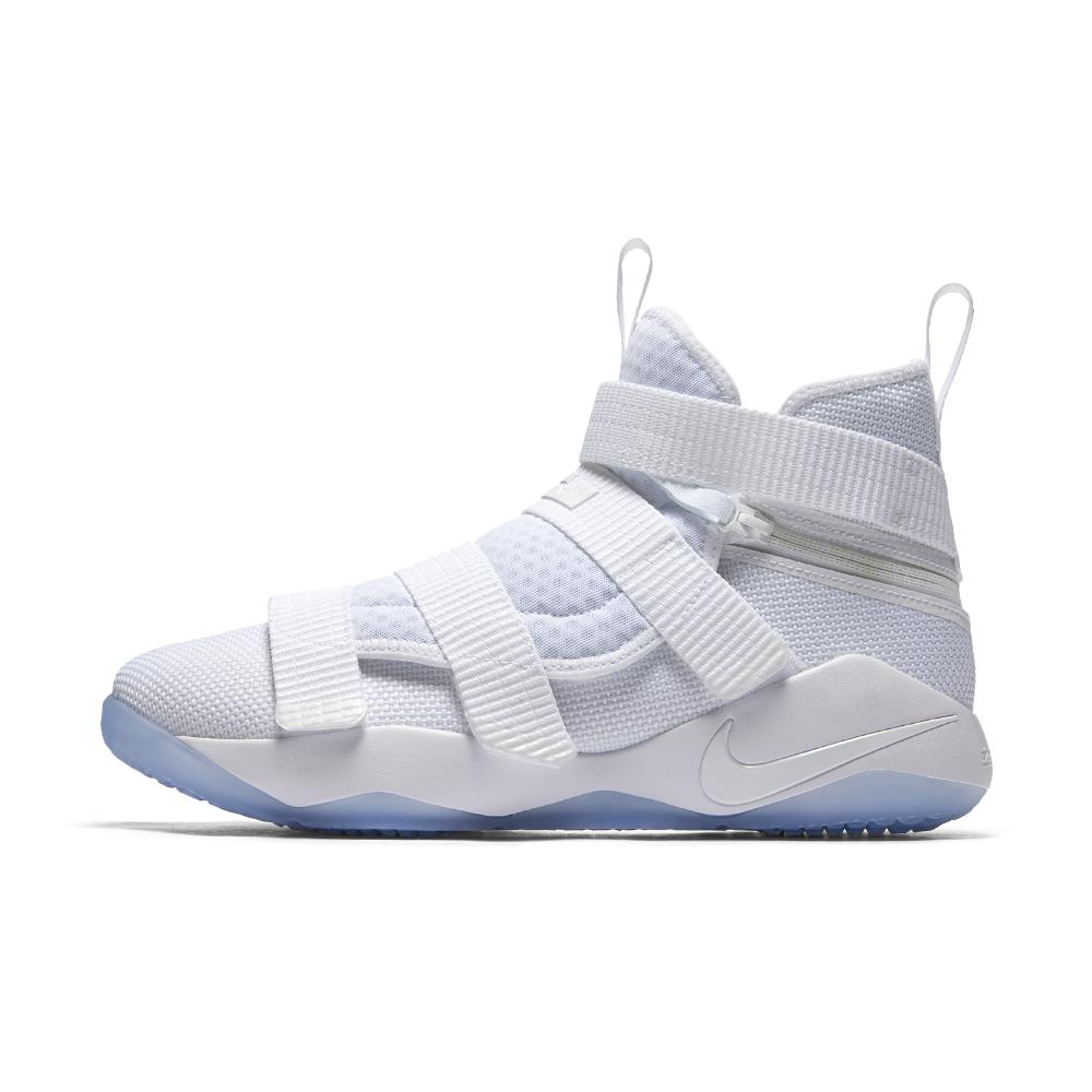 Nike Lace Lebron Soldier Xi Flyease 