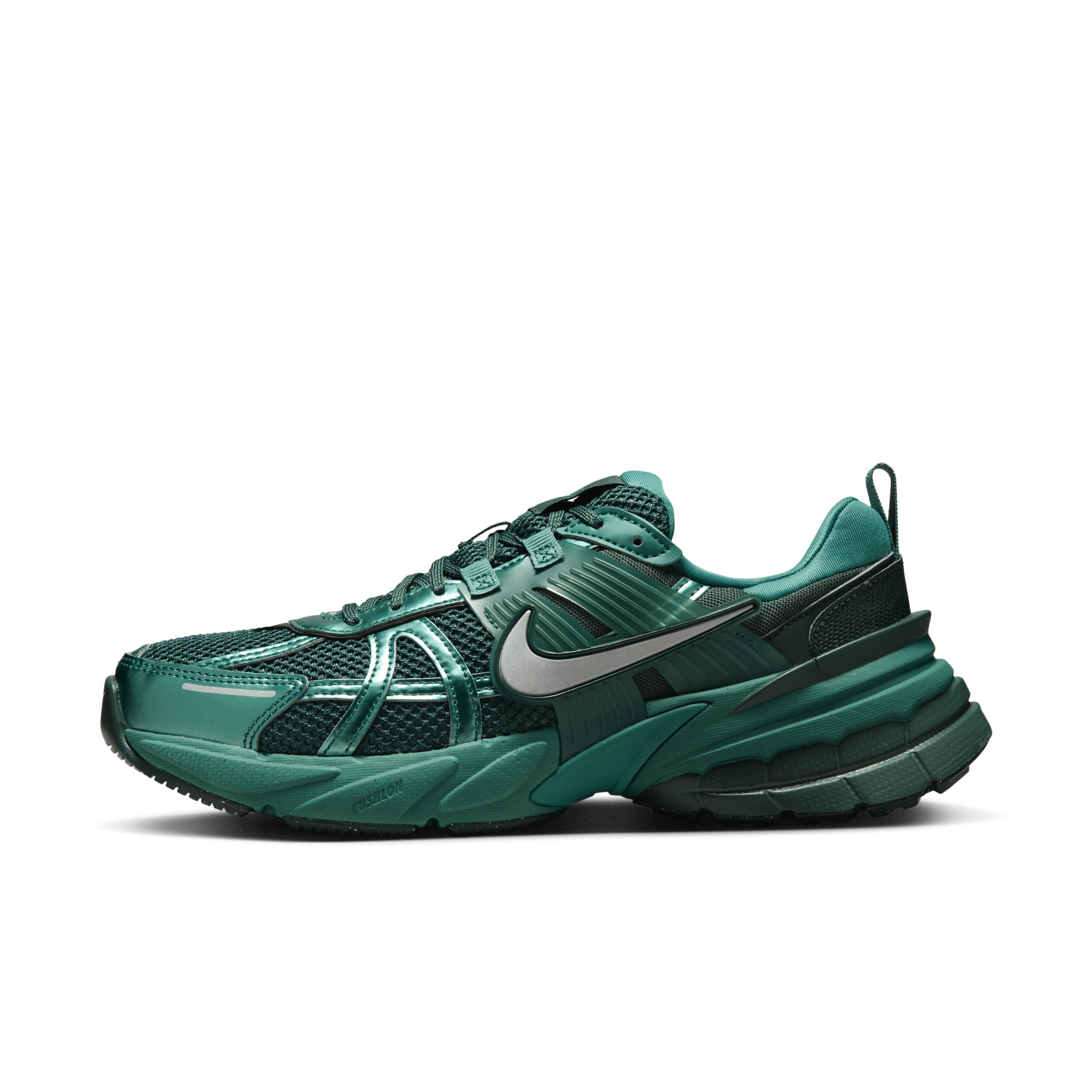 Nike V2k Run Shoes in Green Lyst UK