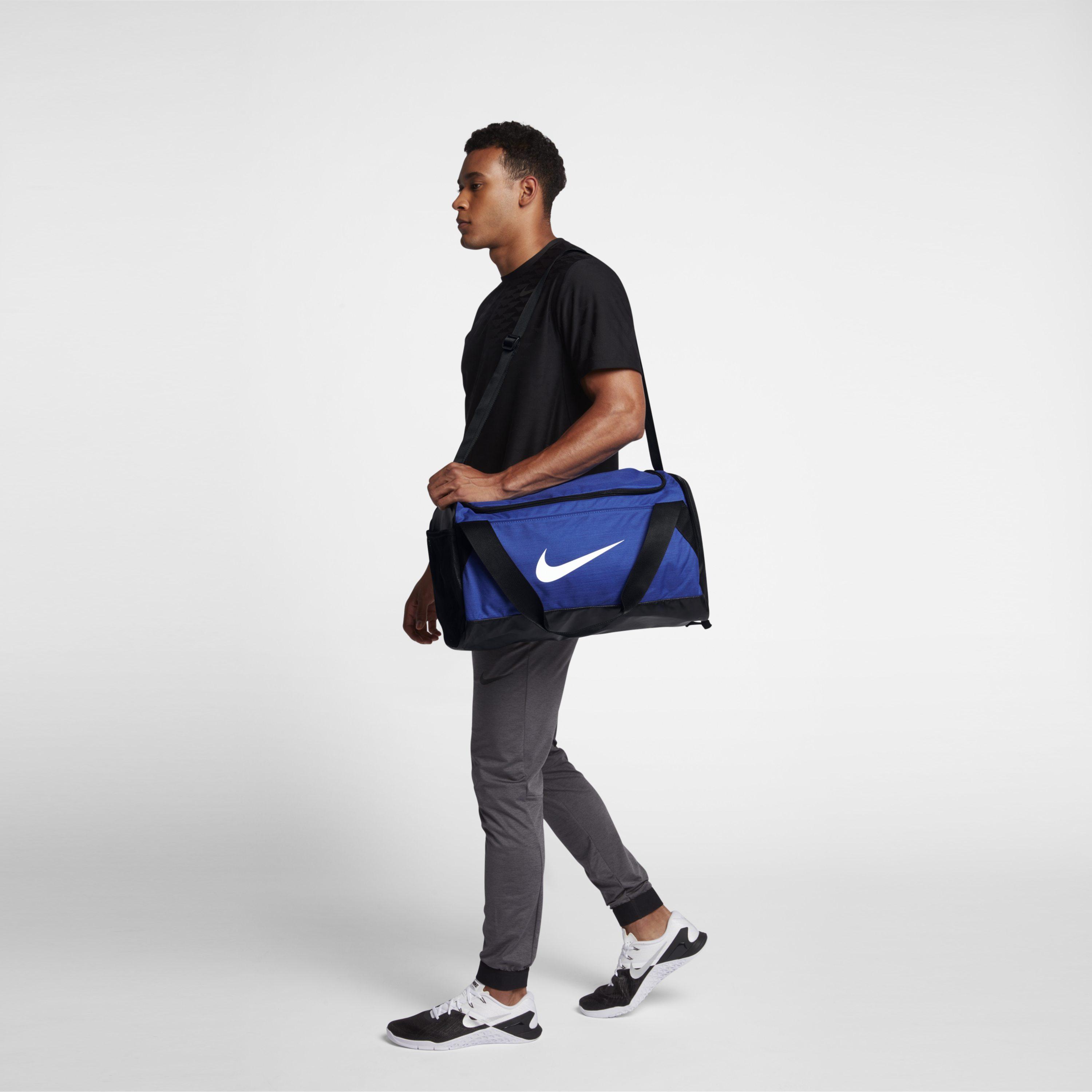 nike holdall small
