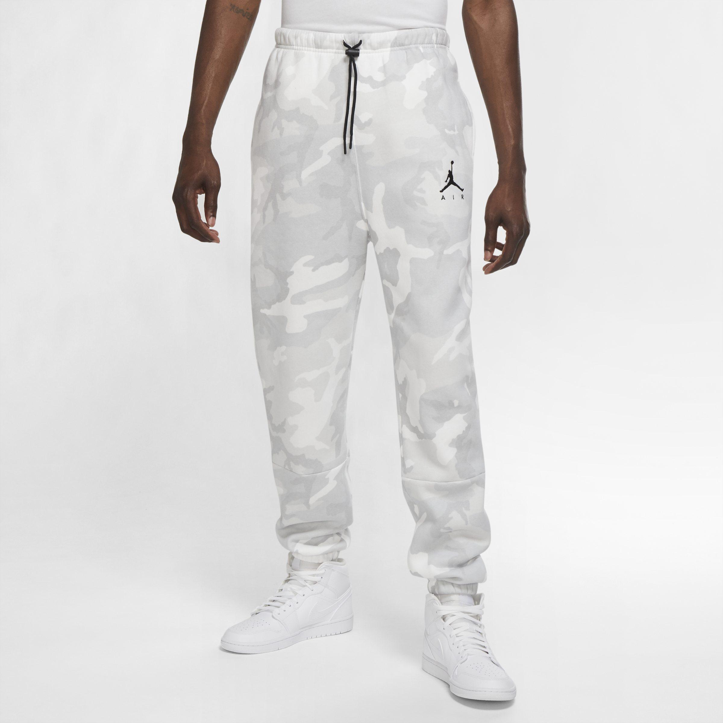Pantaloni in fleece camo Jordan Jumpman Air da Uomo di Nike in Bianco | Lyst