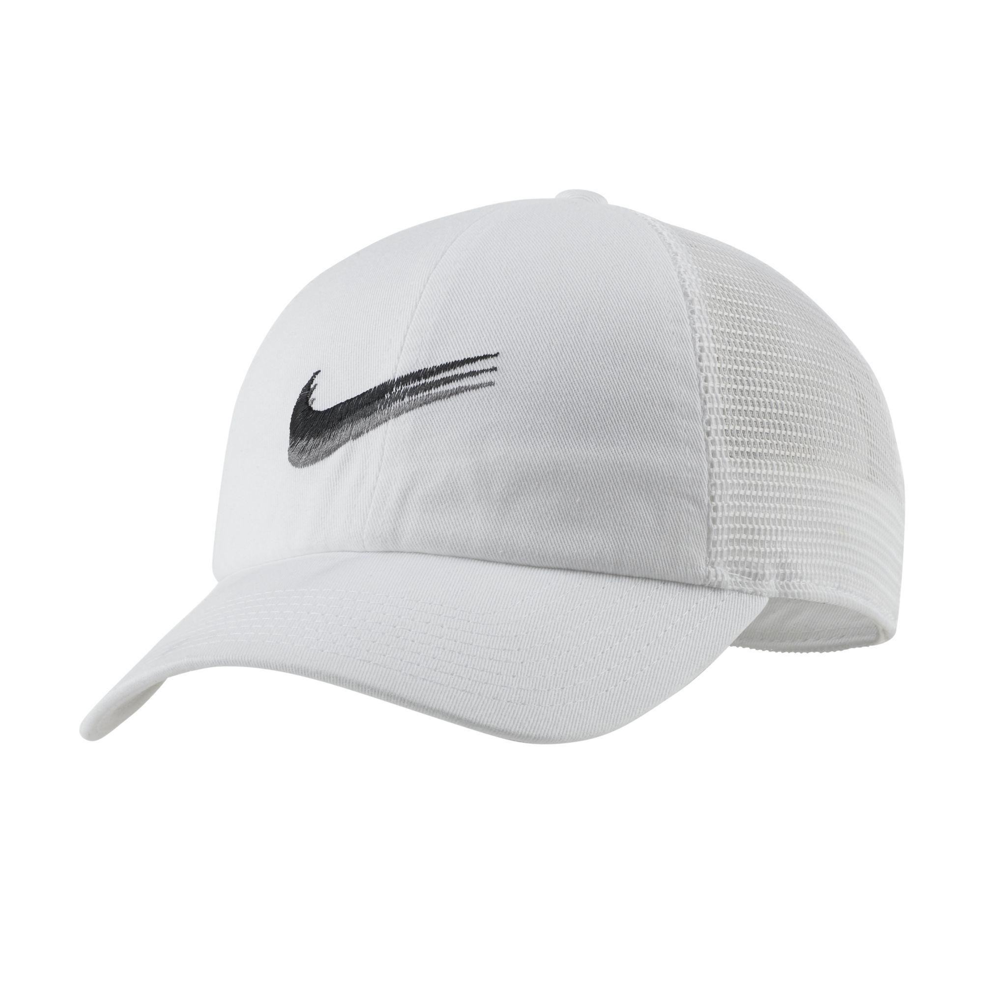 white nike fitted hat