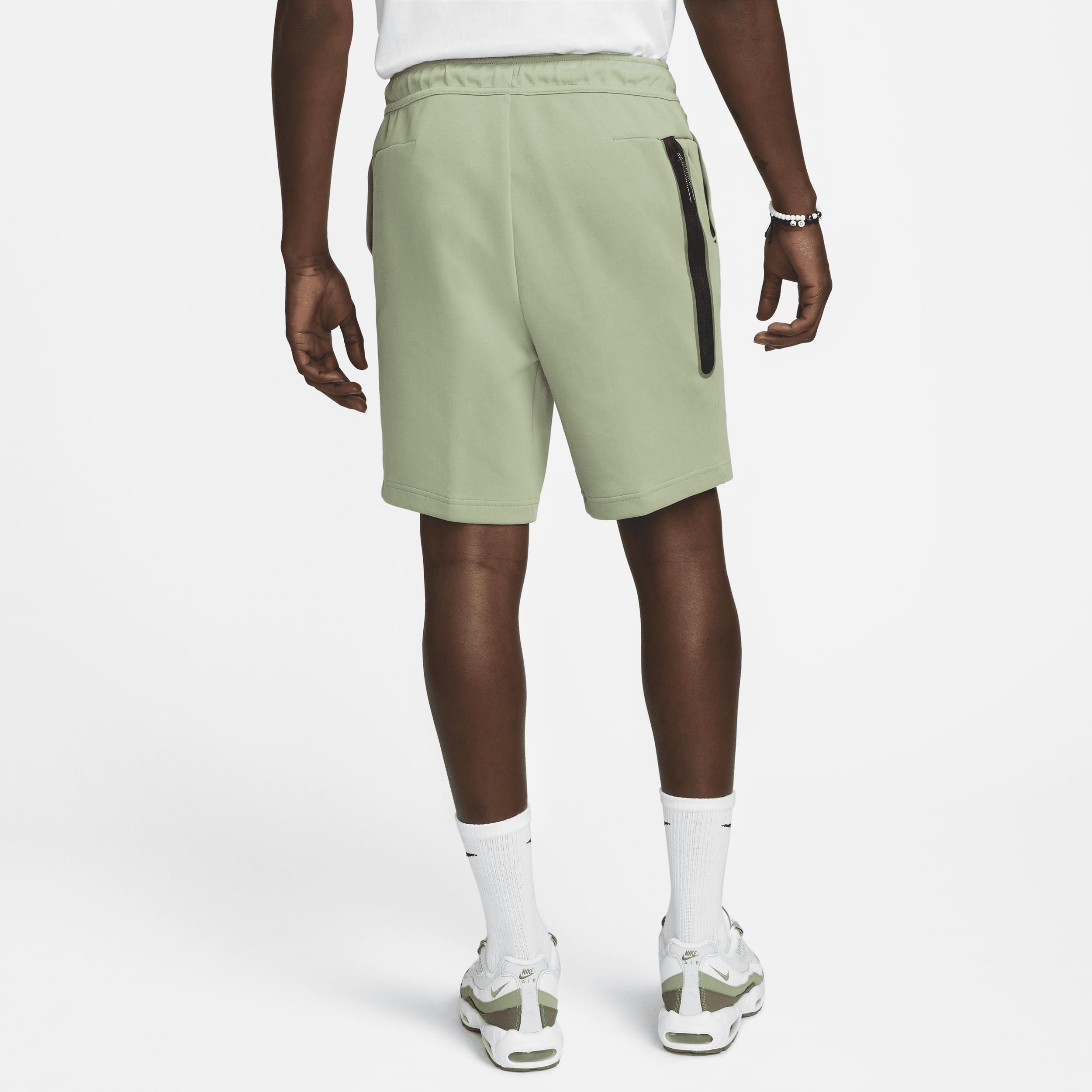 Nike tech fleece hot sale shorts green