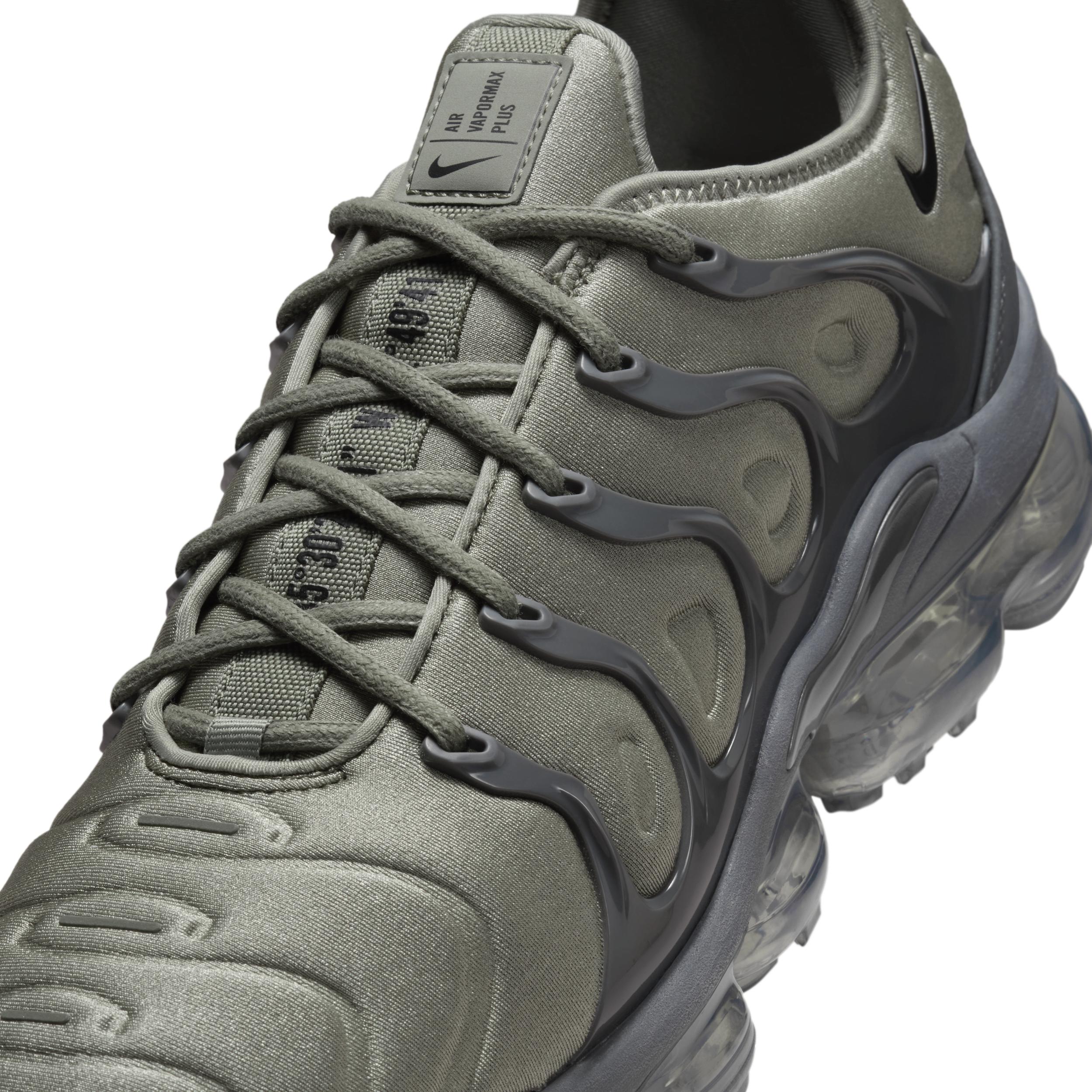 Nike air vapormax plus wholesale grey and white