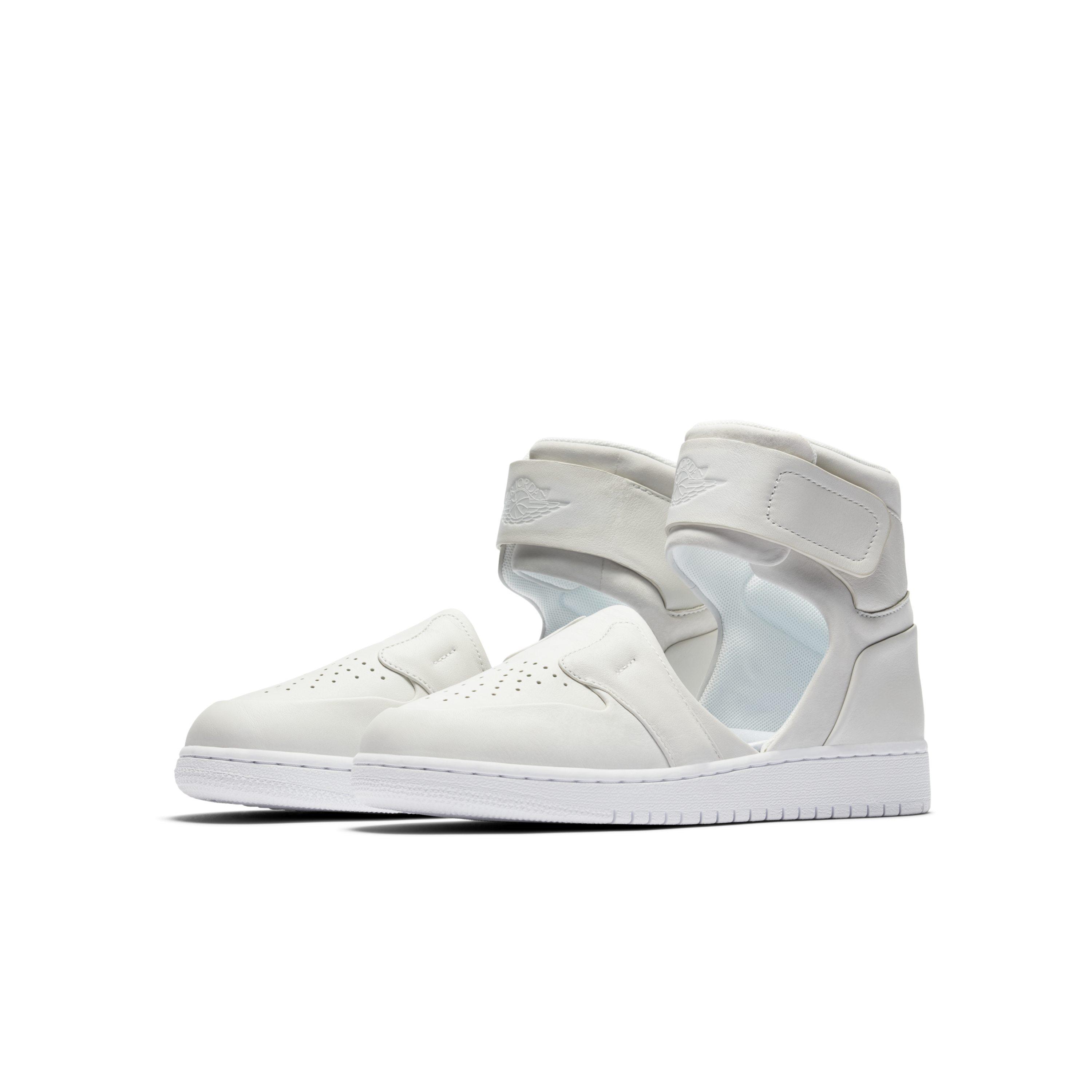 Nike Jordan Aj1 Lover Xx Shoe in White 