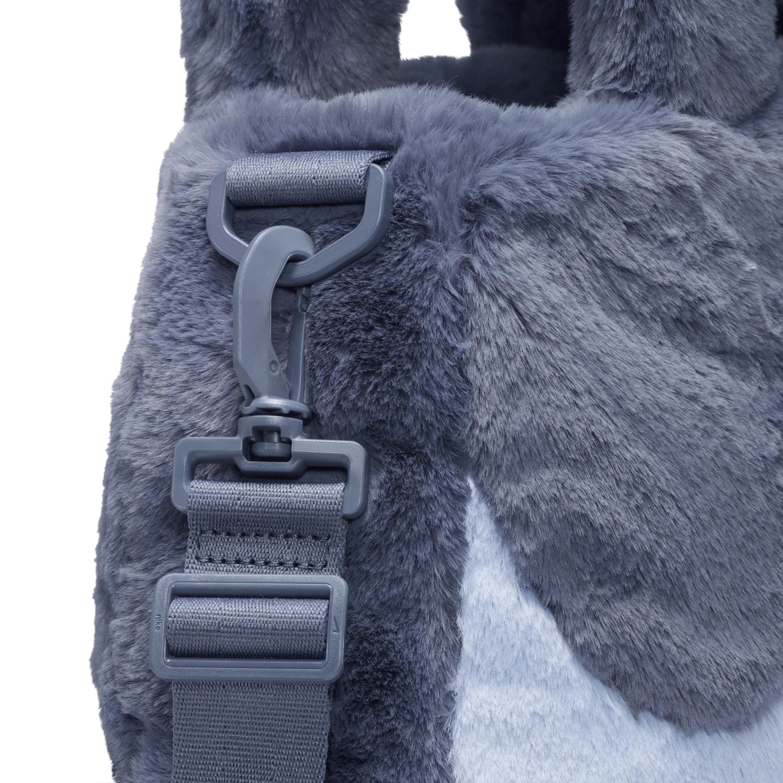 Nike Sportswear Faux Fur Tote (10l) in Blue Lyst