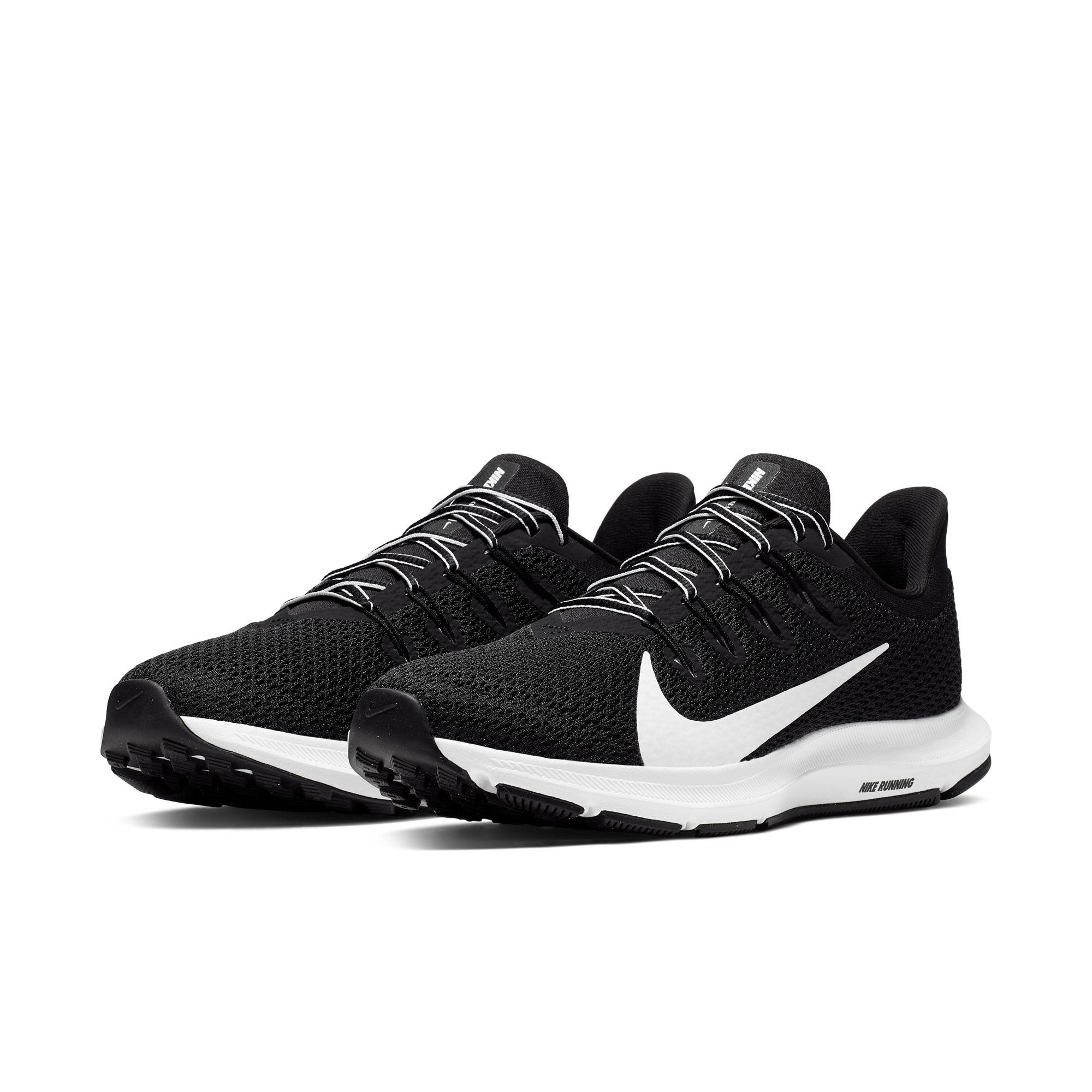 nike running quest 2 trainers in triple black