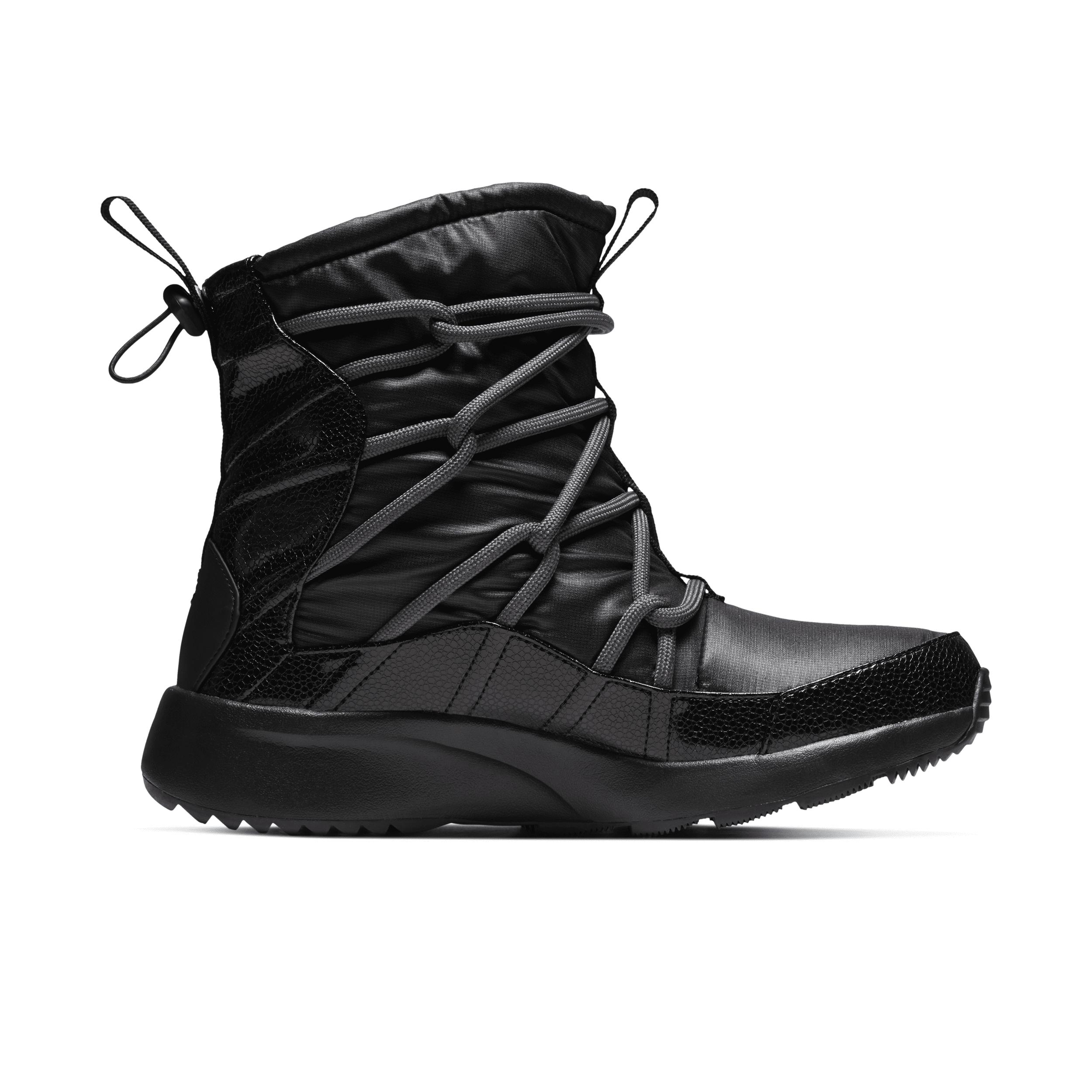 Nike Tanjun High Rise Shoes In Black, | Lyst