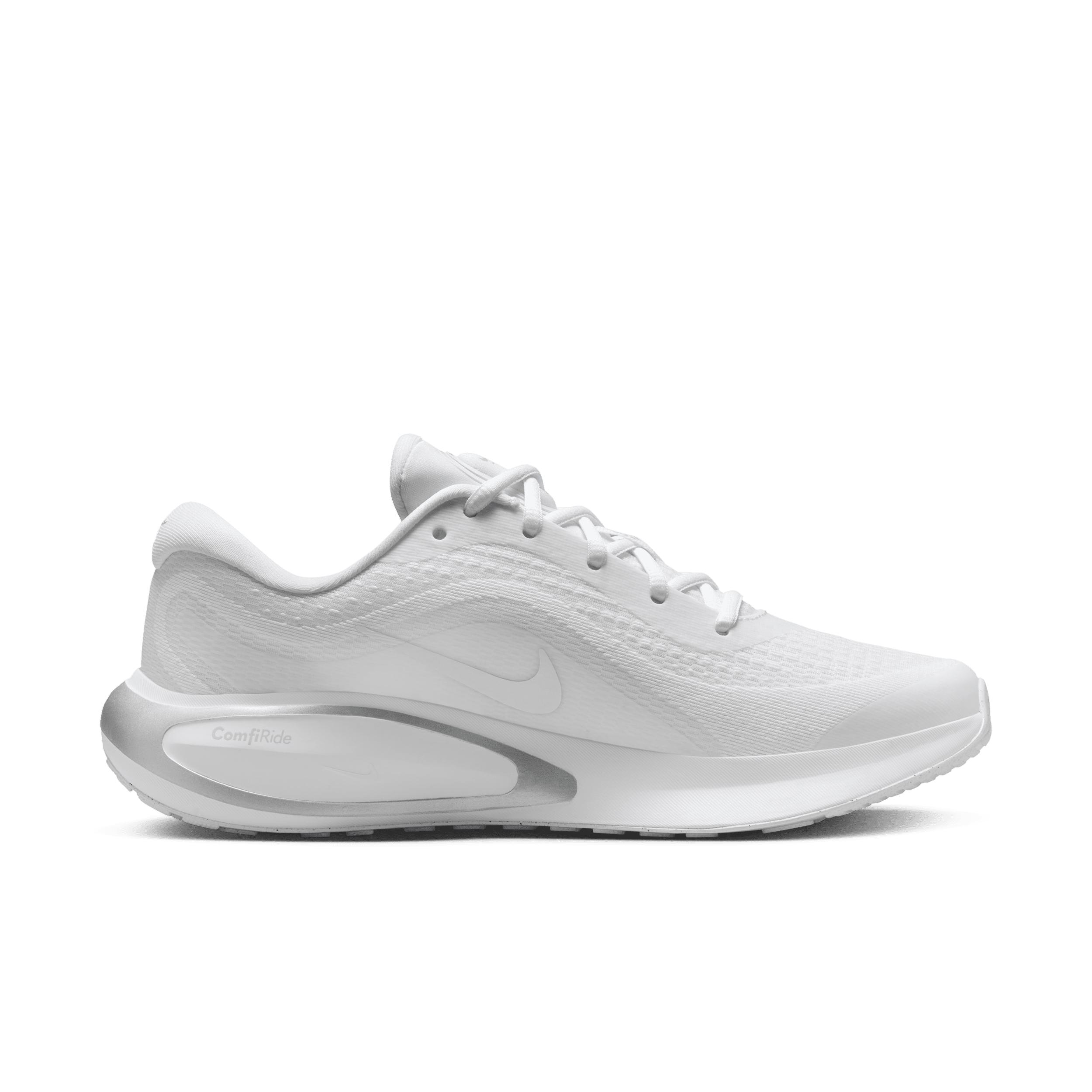 Nike white premium dia trainers best sale