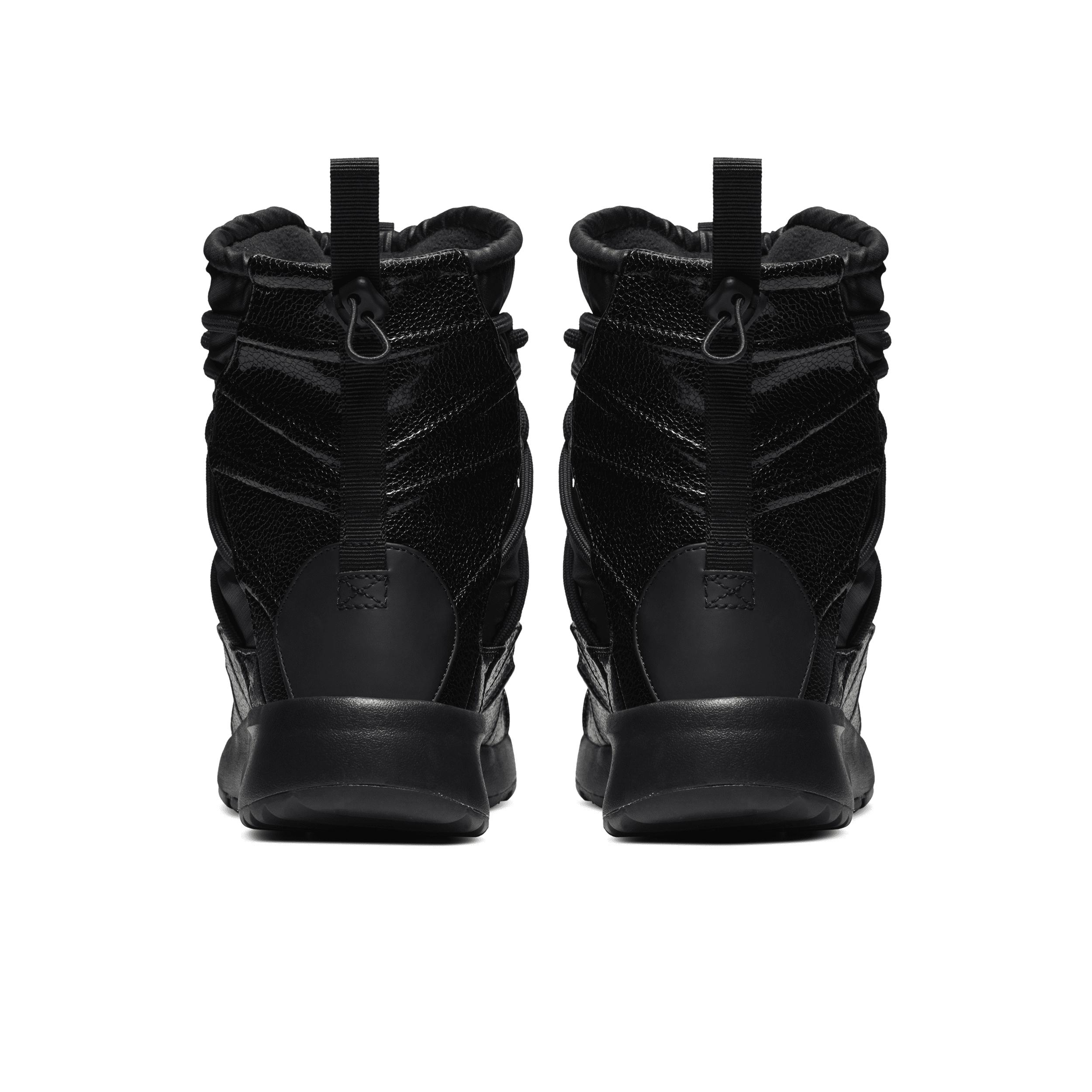 Nike Tanjun High Rise Shoes in Black | Lyst
