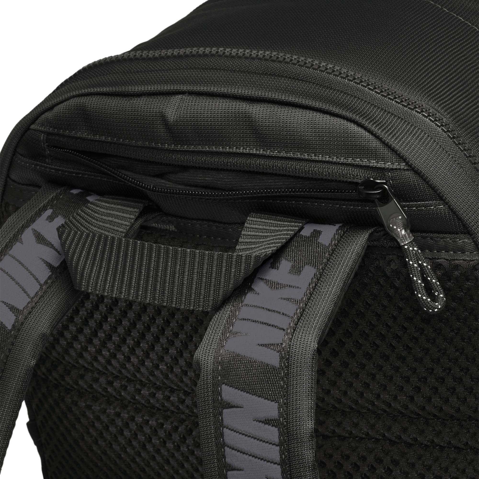Nike Sportswear Essentials Backpack 