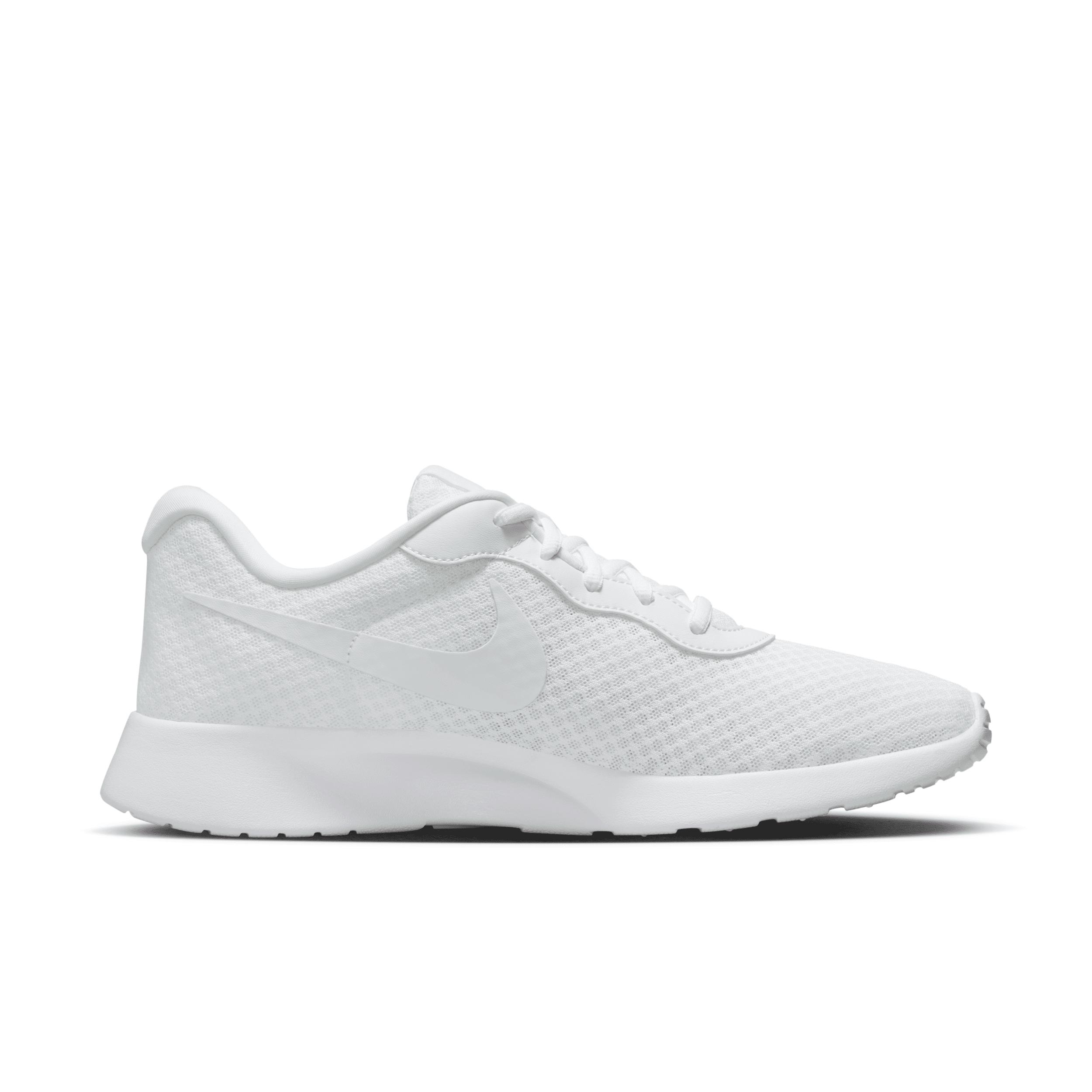 Nike Tanjun Easyon Shoes in White for Men | Lyst
