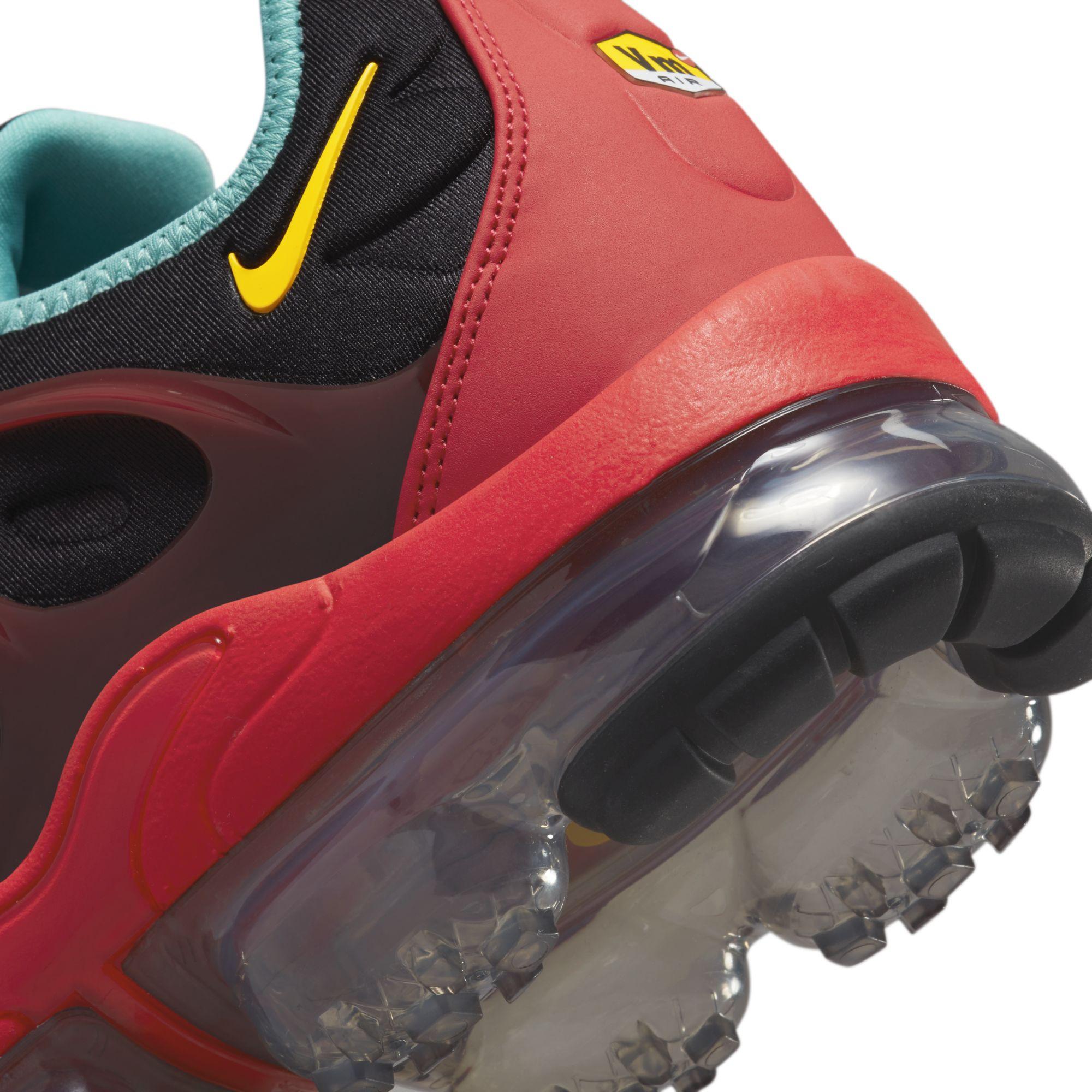 Nike Synthetic Air Vapormax Plus Running Shoes in Black,University Red,Washed  Teal (Red) for Men | Lyst
