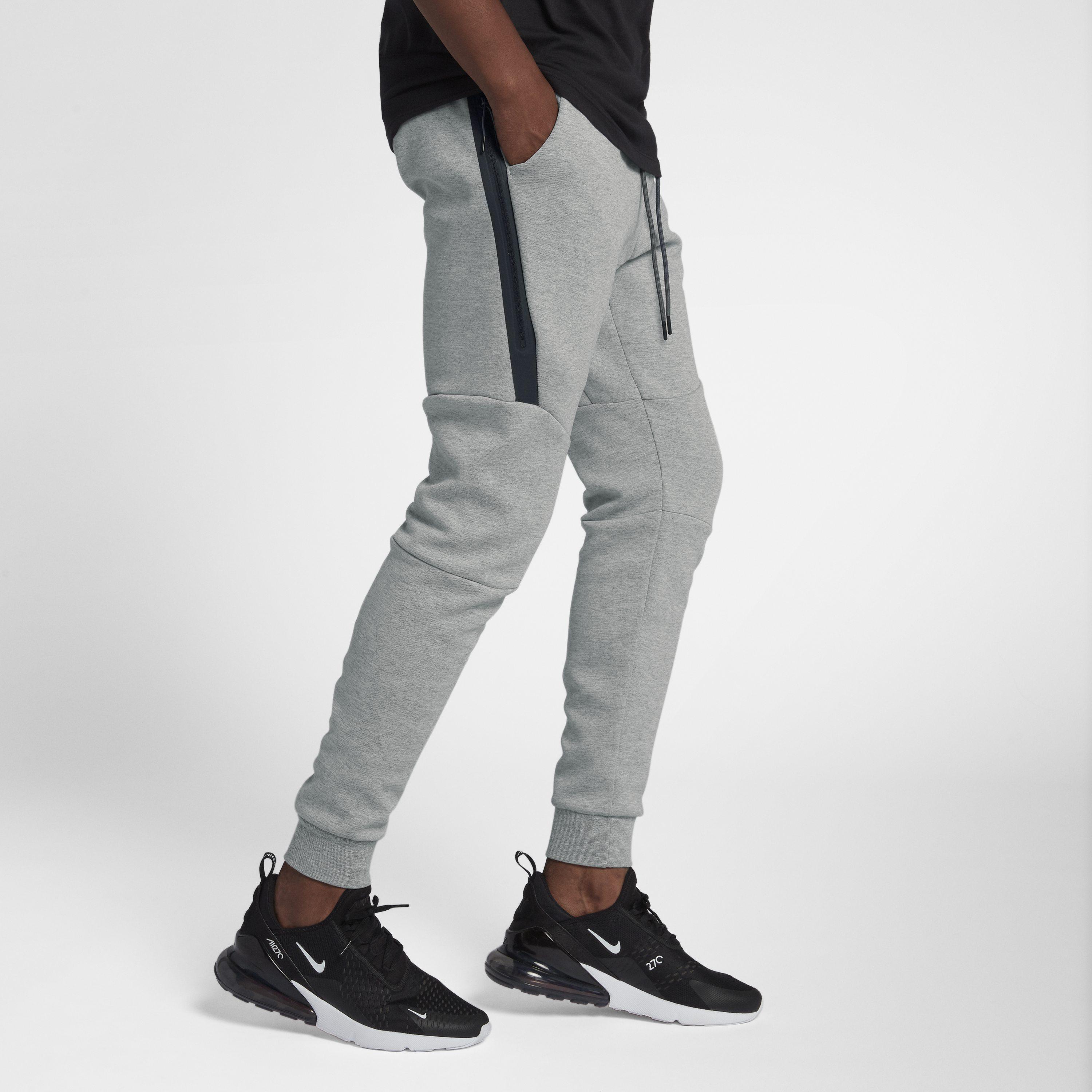 nike tech fleece joggers small