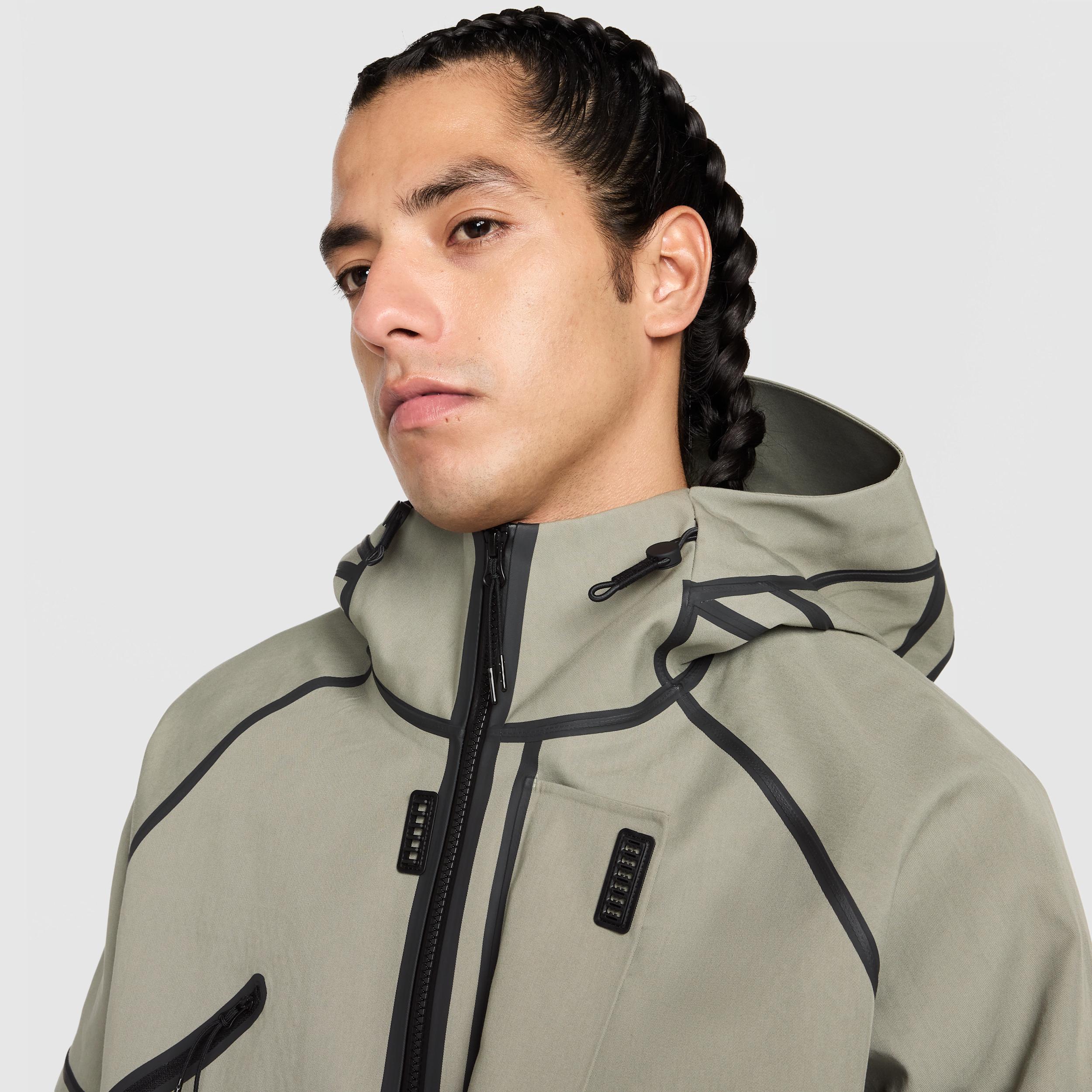 Nike Tech Storm-Fit Hooded Rain Jacket in Green for Men | Lyst