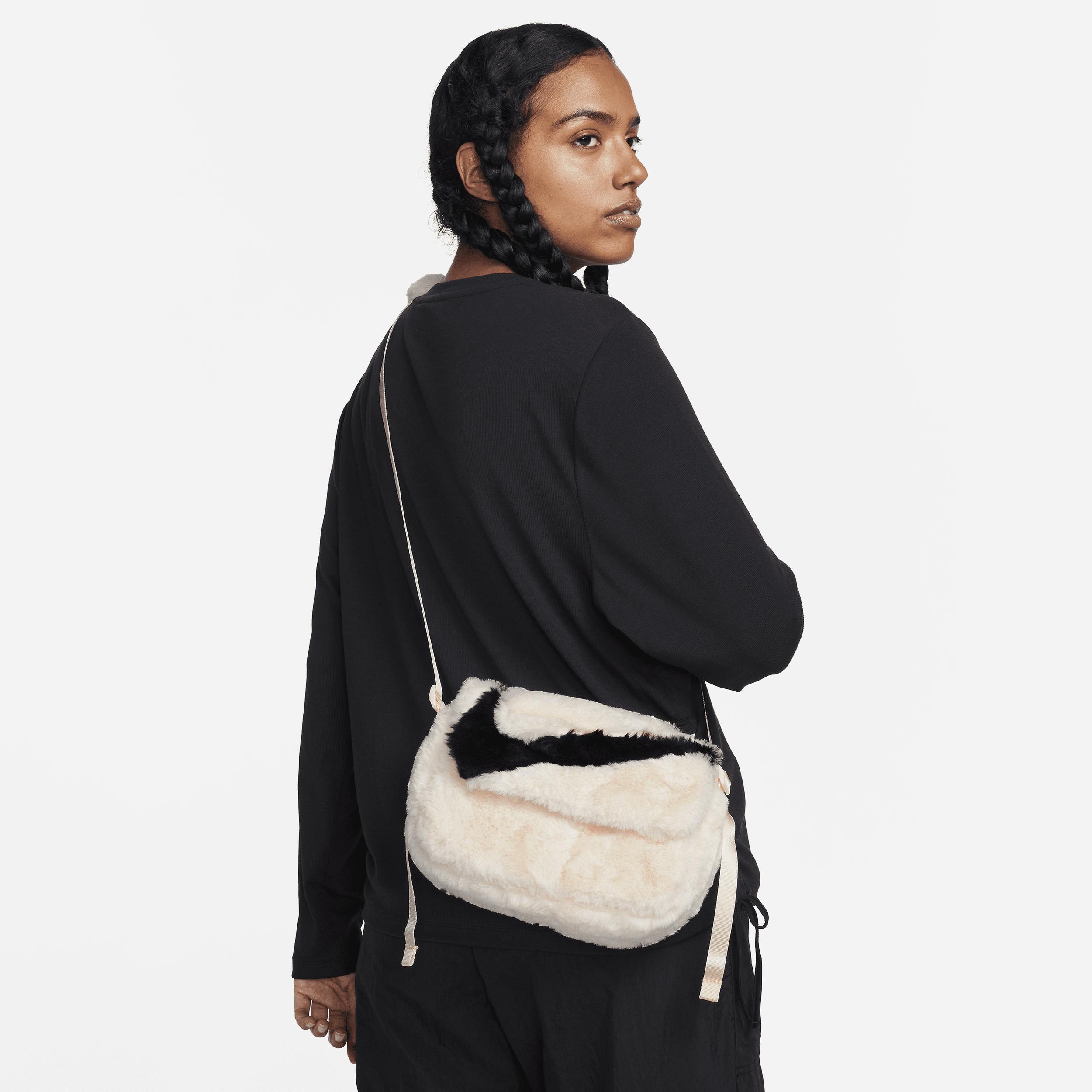 Nike Women's Sportswear Futura Luxe Crossbody Bag - Black