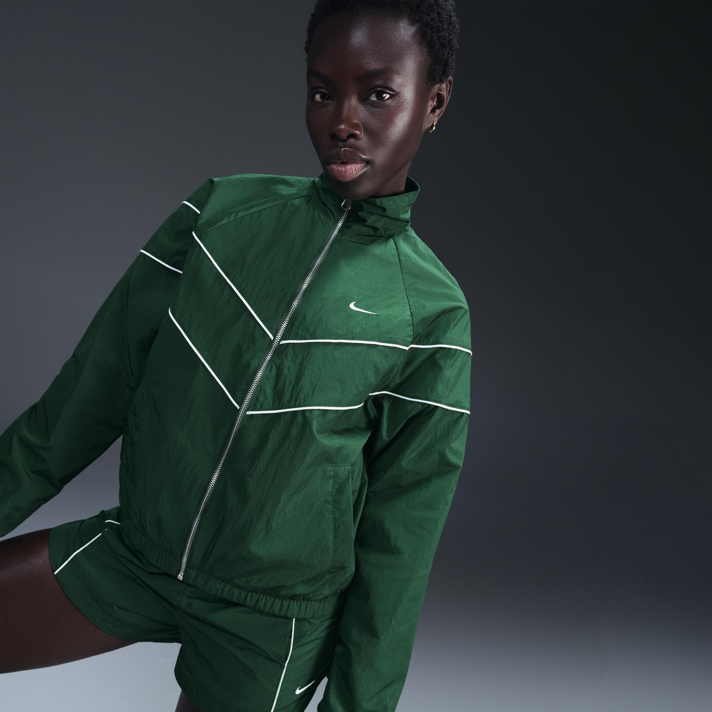 Nike womens windrunner 2025