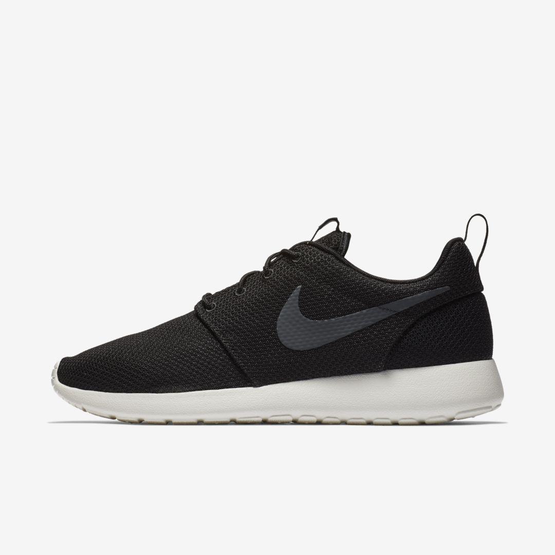 black roshe one