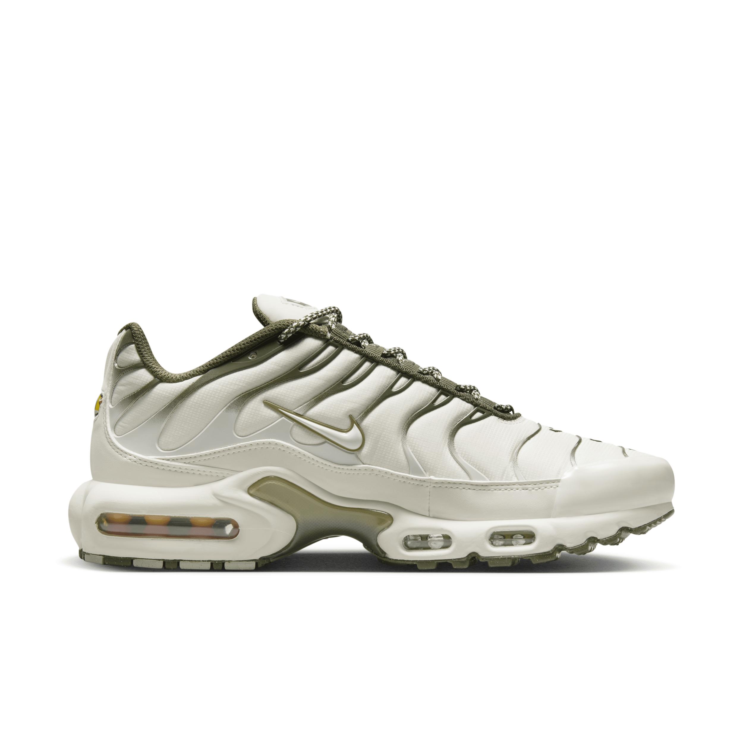 Nike Air Max Plus Shoes in Gray for Men | Lyst