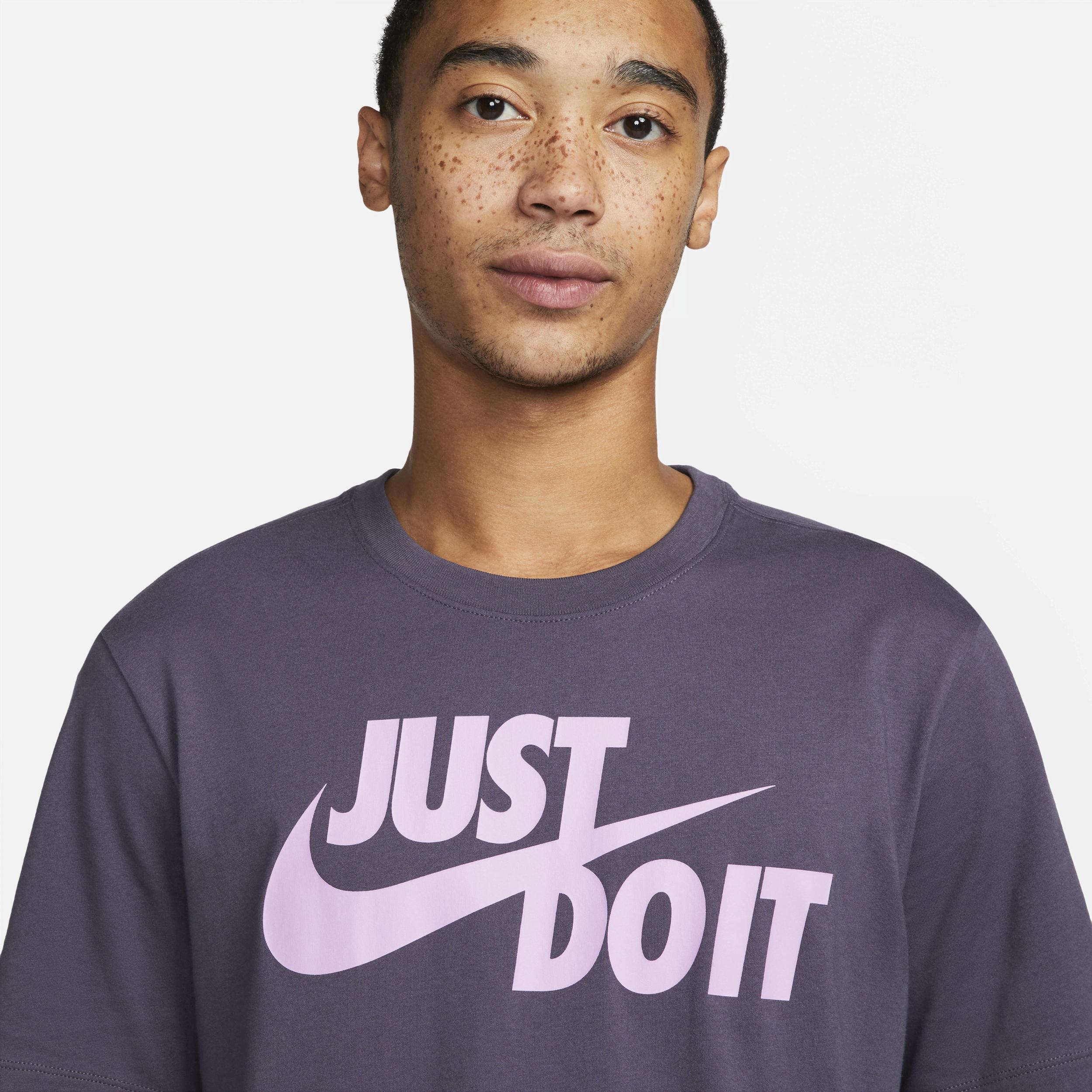 Nike Just Do It Swoosh T-shirt in Gray for Men | Lyst