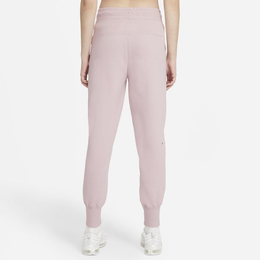 Nike Sportswear Tech Fleece Pants in 