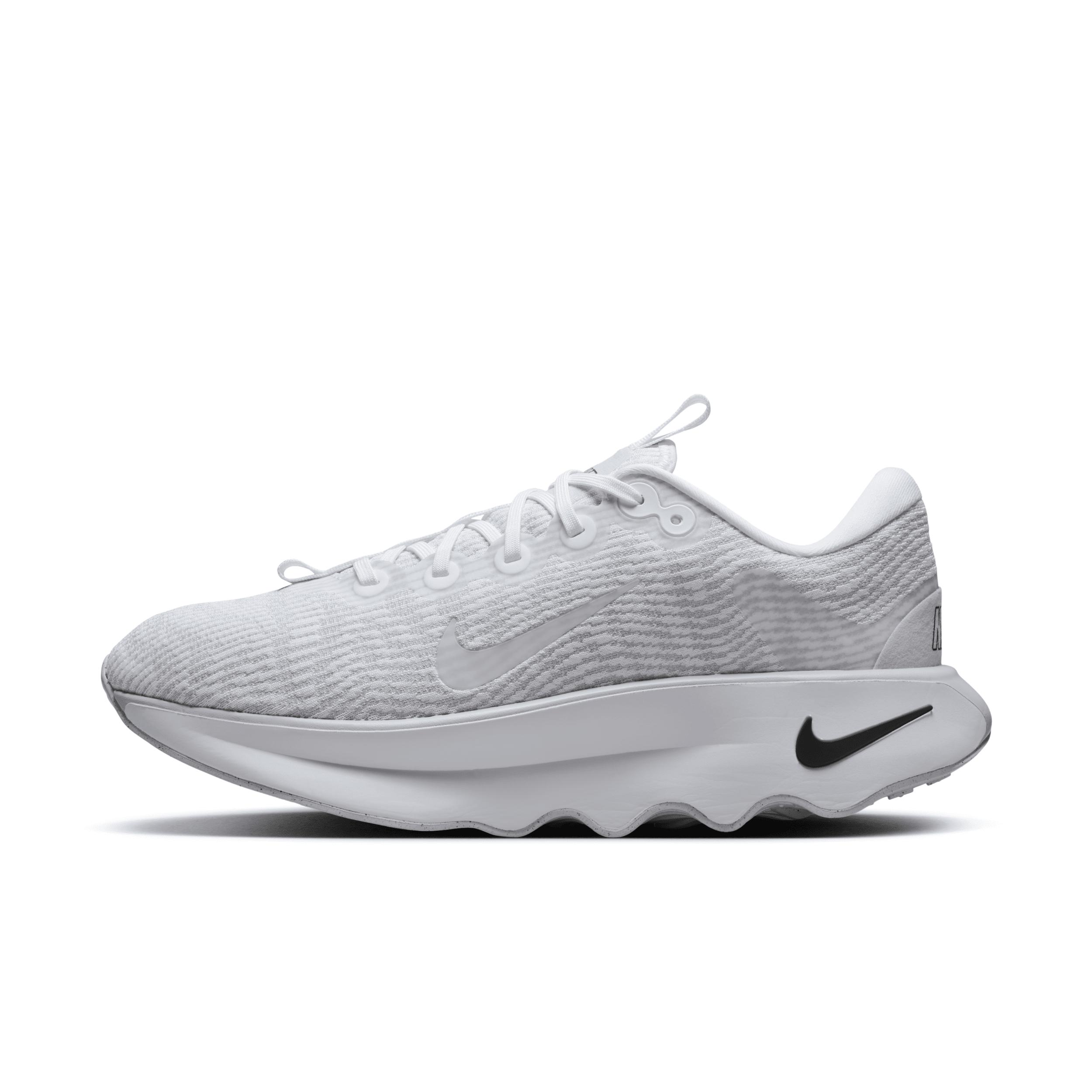 Rack room nike tanjun deals