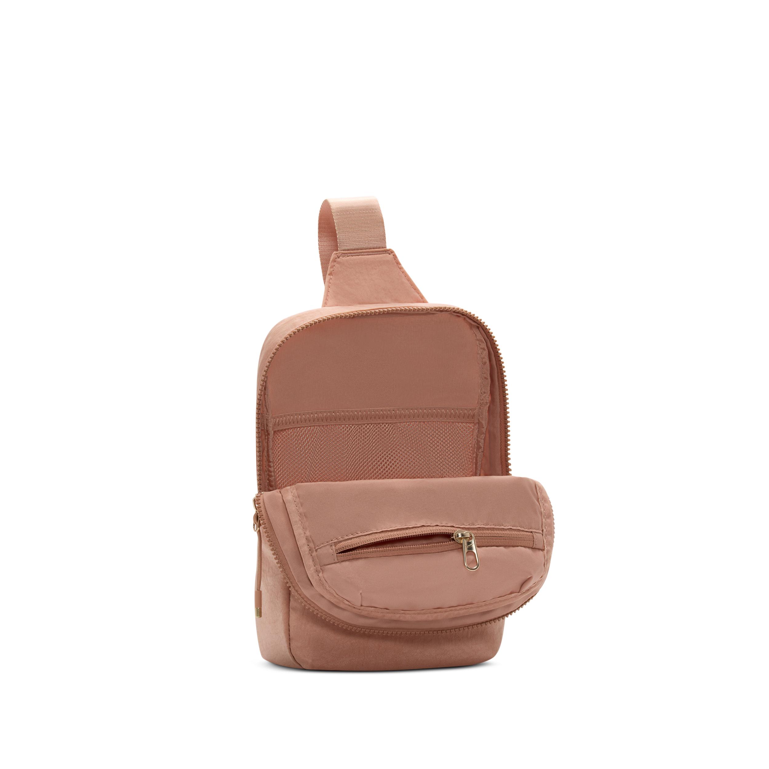 Nike Aura Crossbody Bag (5L) in Pink | Lyst