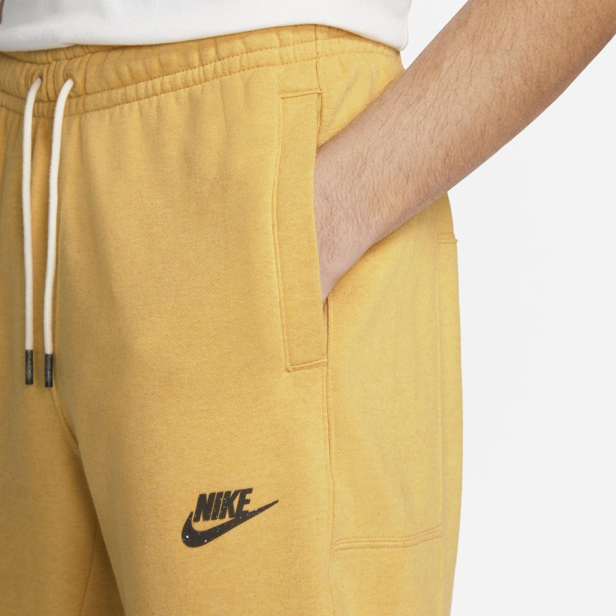 Nike Sportswear Fleece Shorts in Yellow 