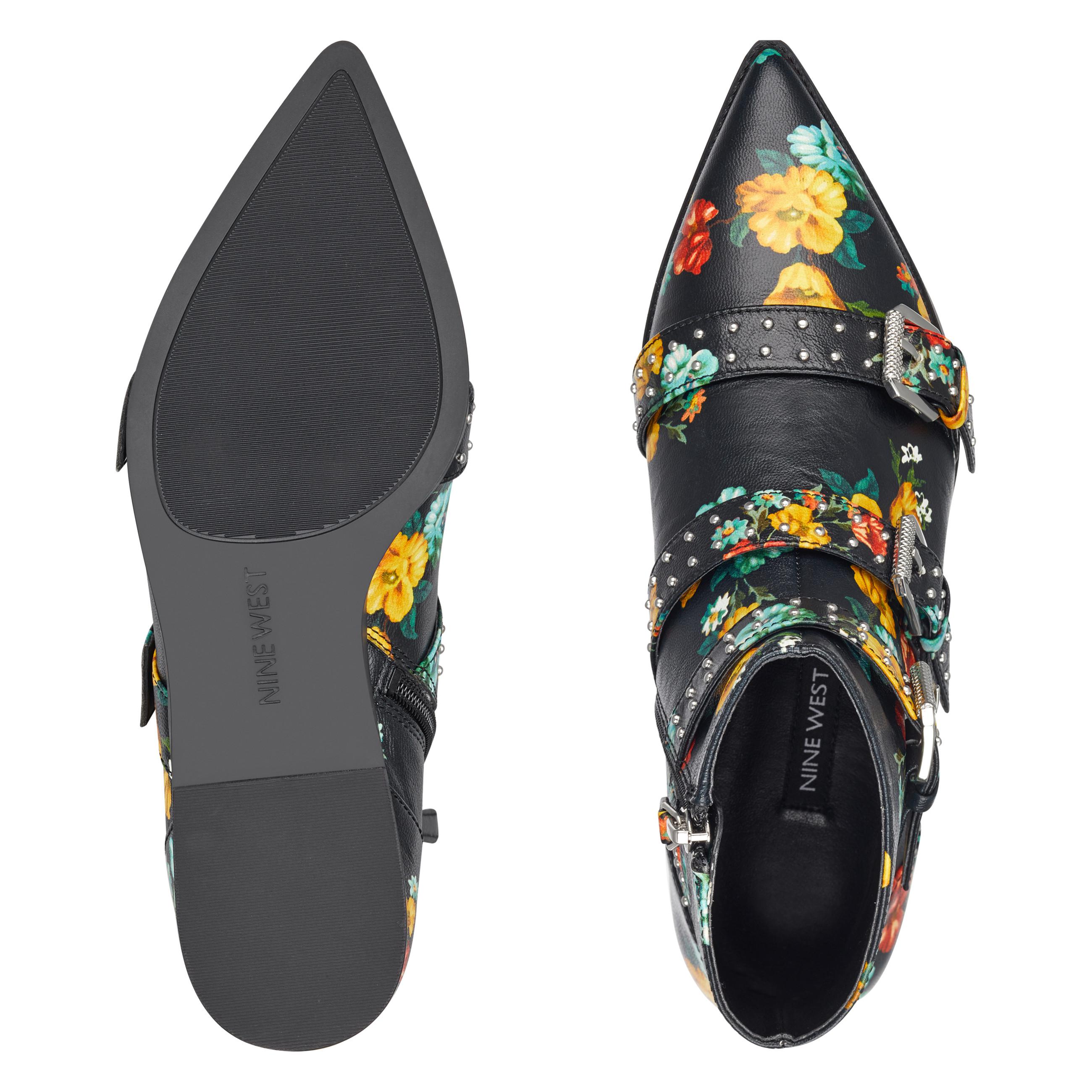 nine west seraphim pointy toe booties