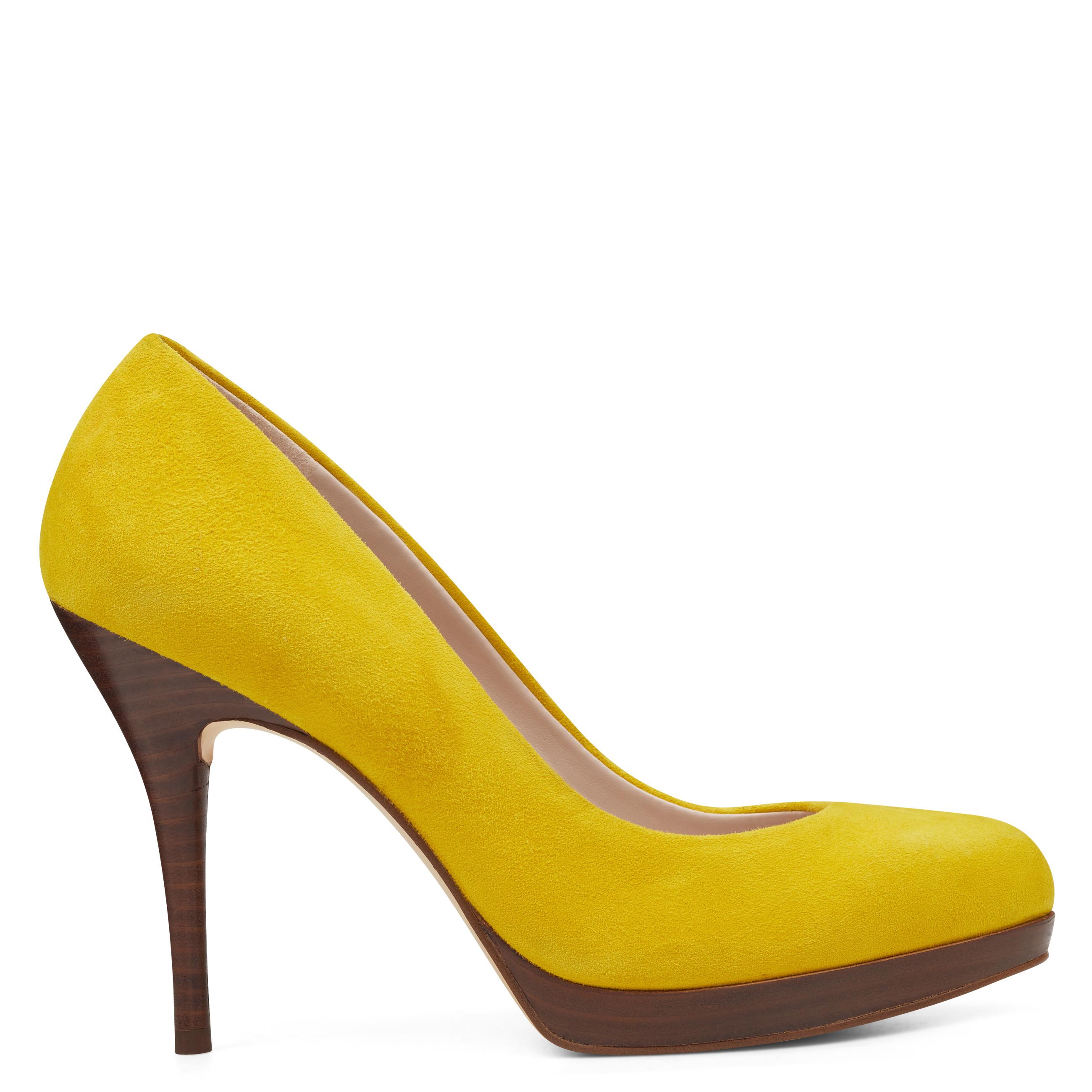 nine west yellow pumps