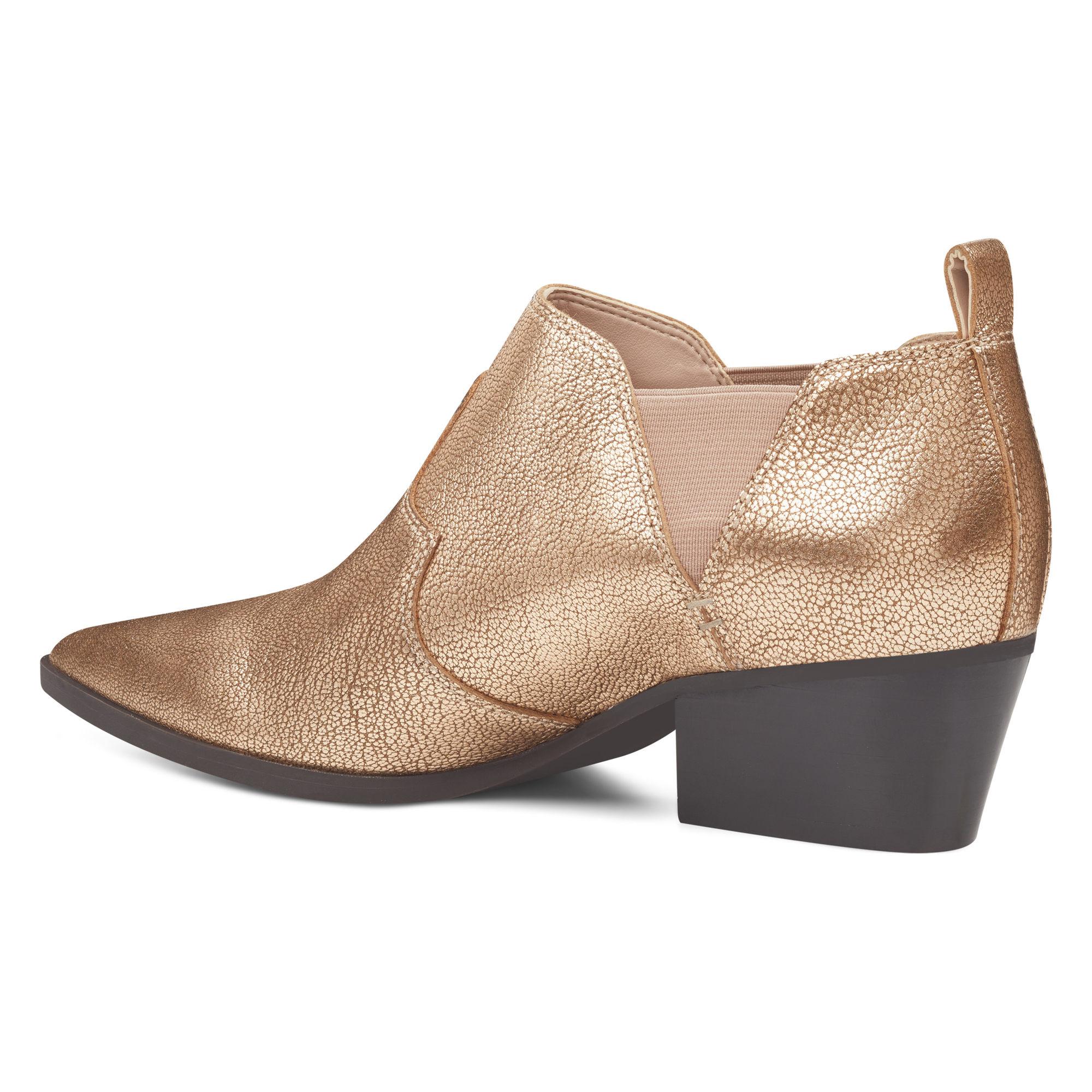 Nine West Leather Cahluz Booties in 