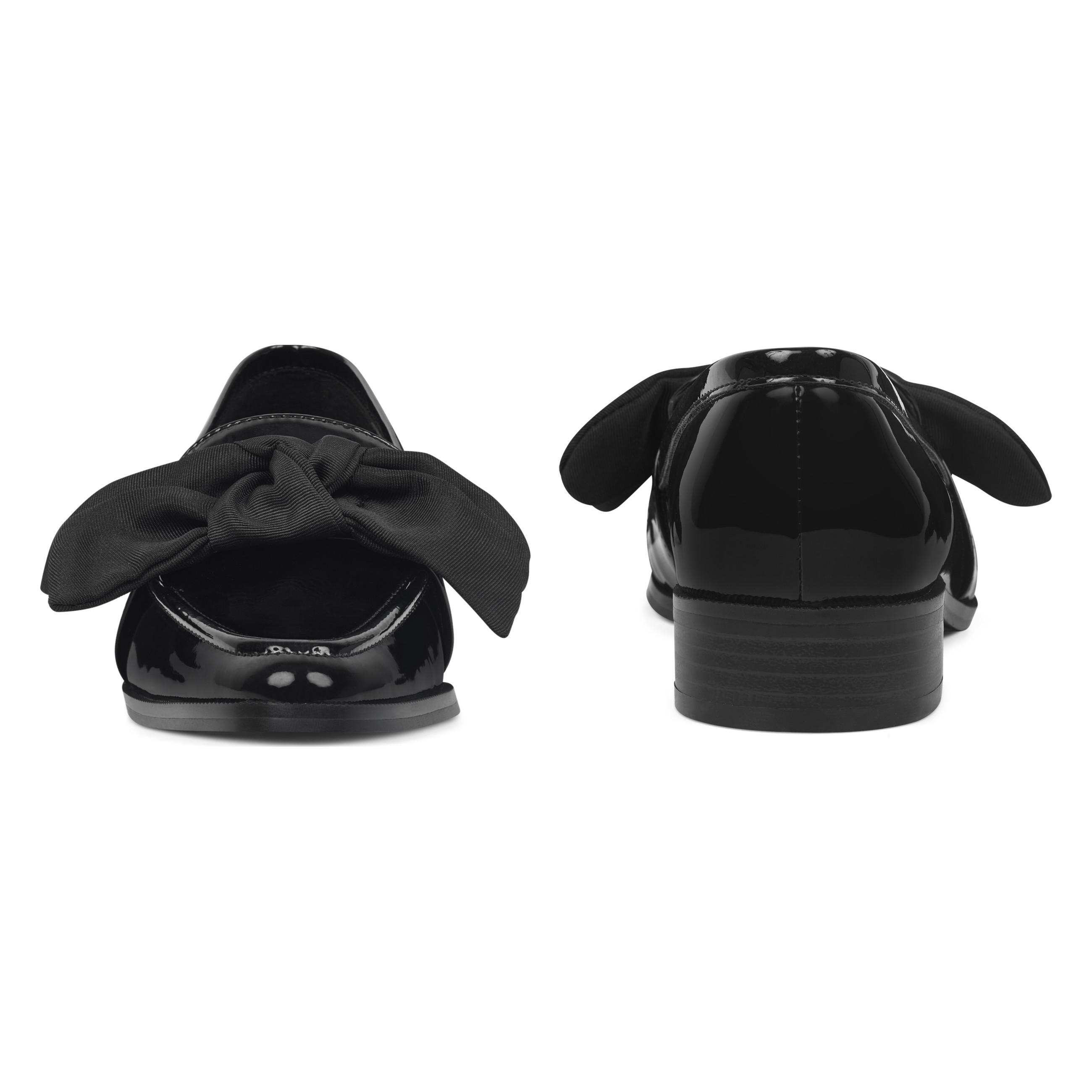 nine west weeping bow loafers