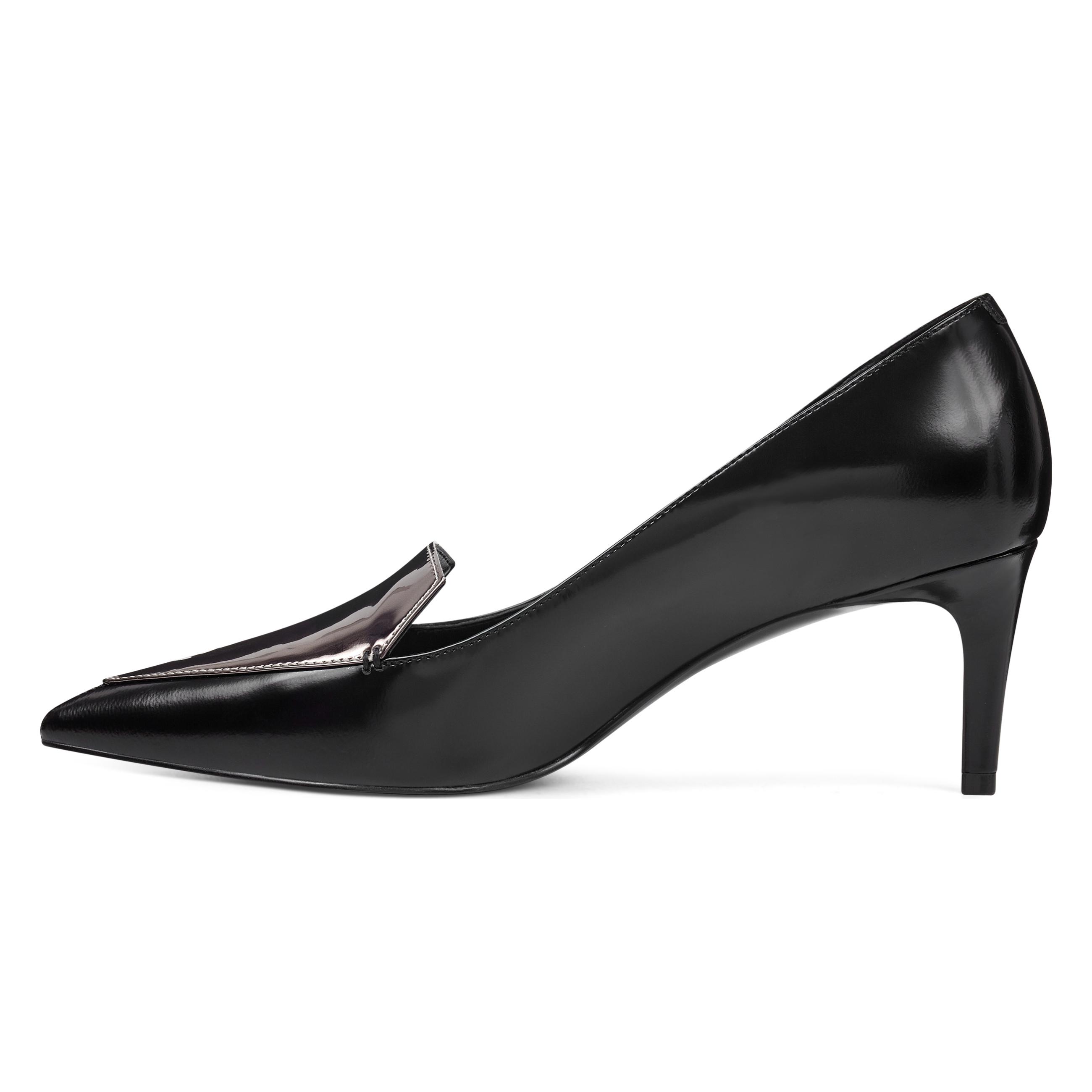 sharpin pointy toe pumps