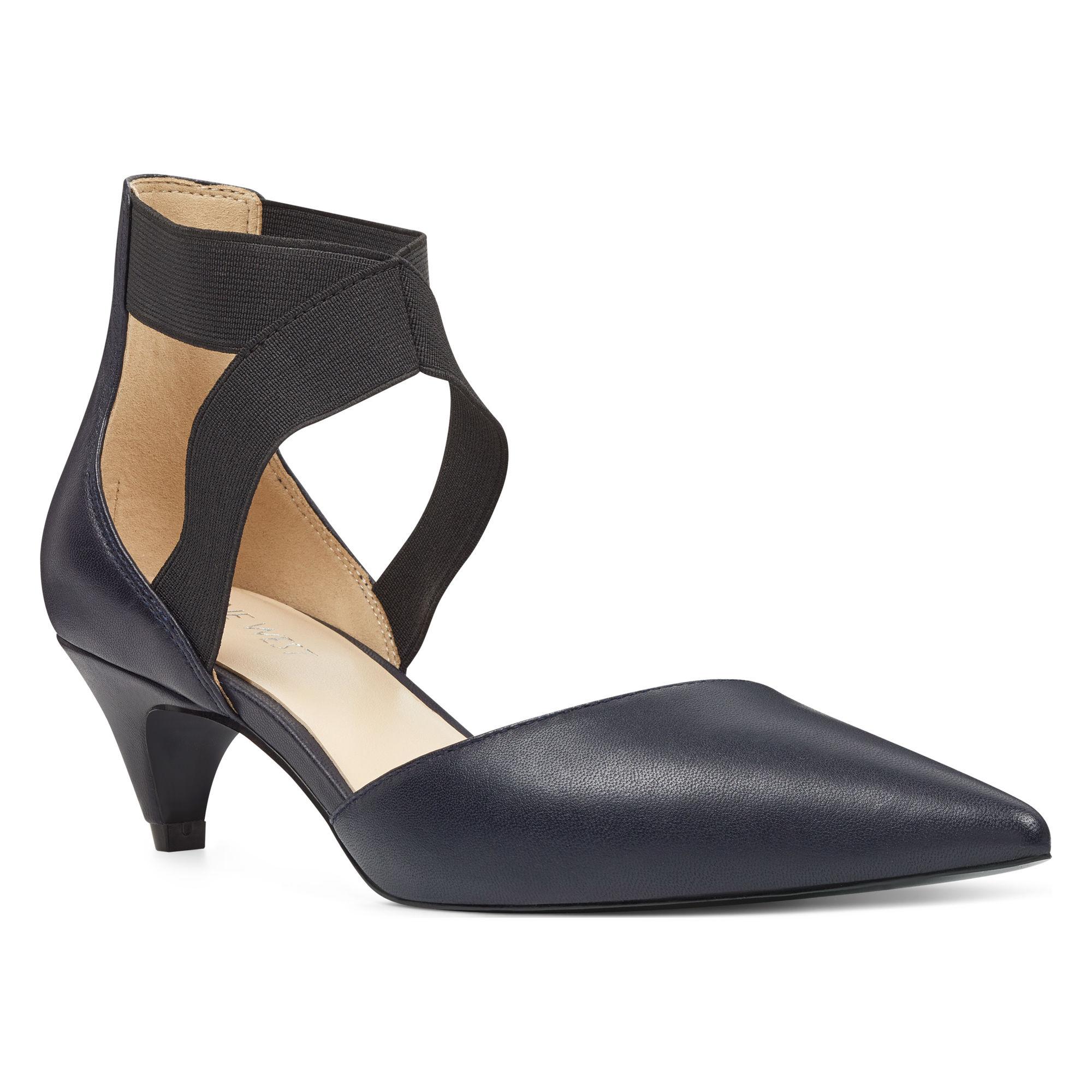 zingy pointy toe pumps