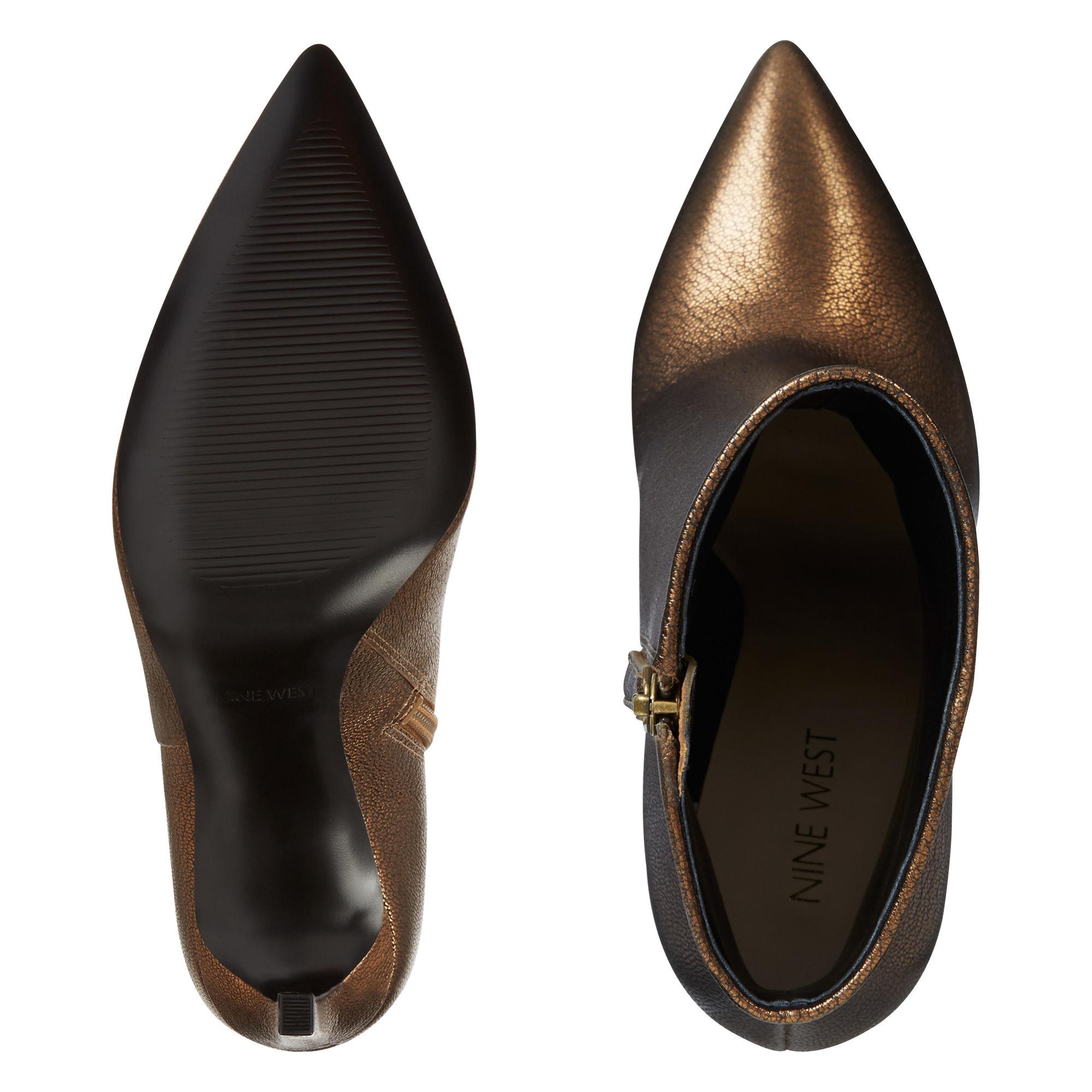 yaakovah pointy toe booties