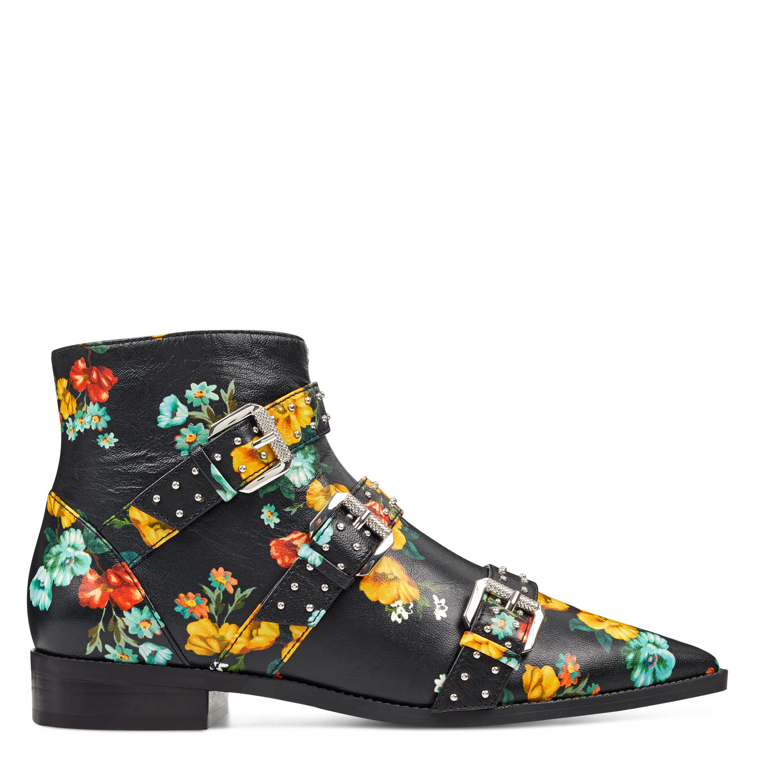 nine west seraphim pointy toe booties