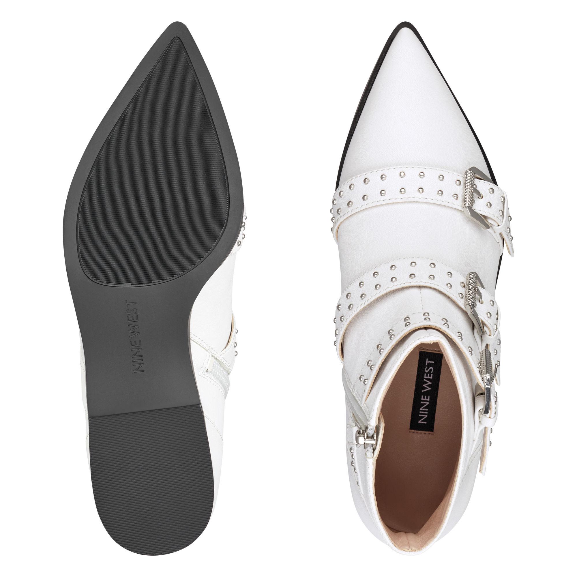 nine west seraphim pointy toe booties