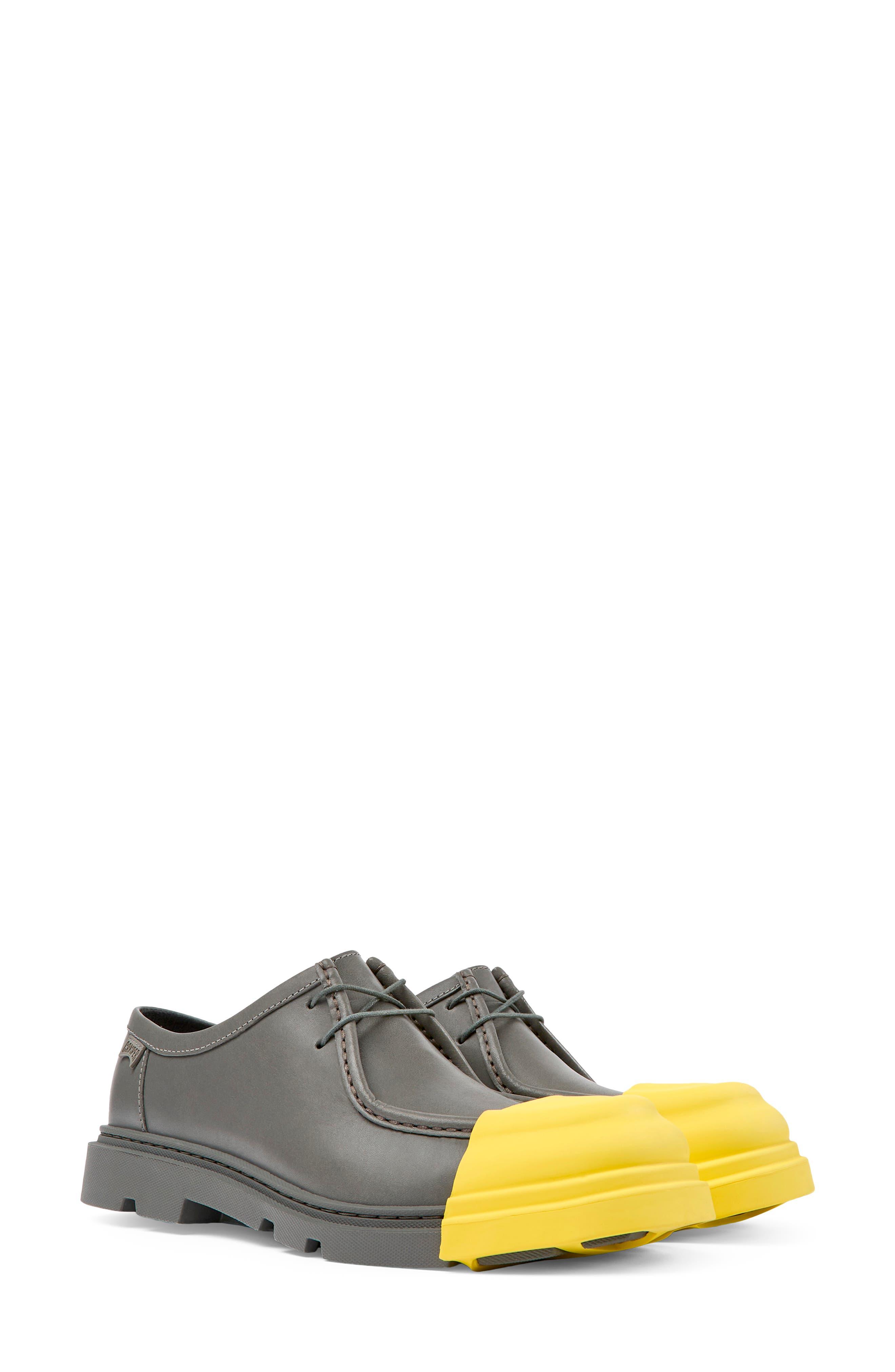 Camper Junction Chukka Shoe in Yellow | Lyst