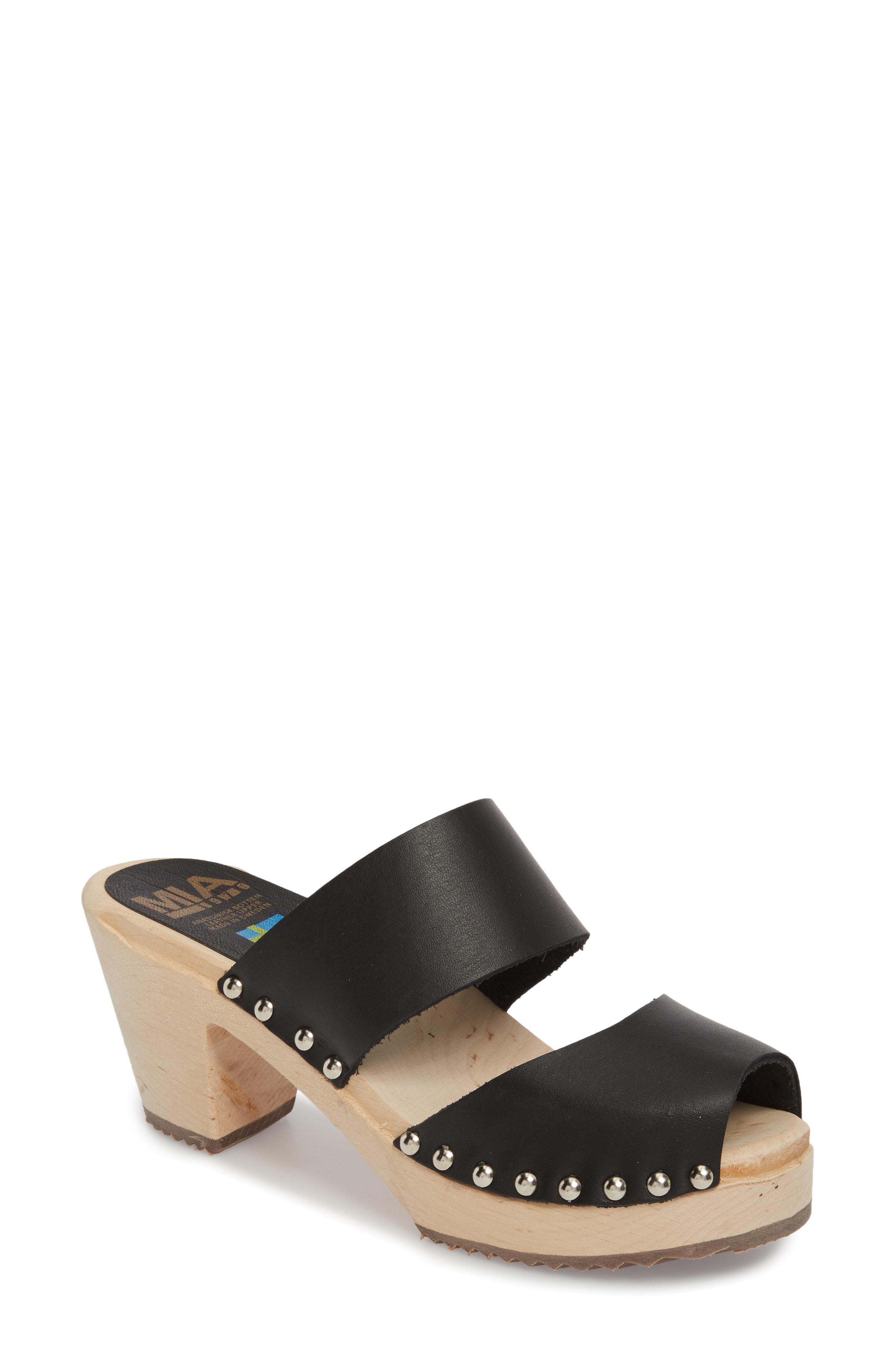 mia elva clog