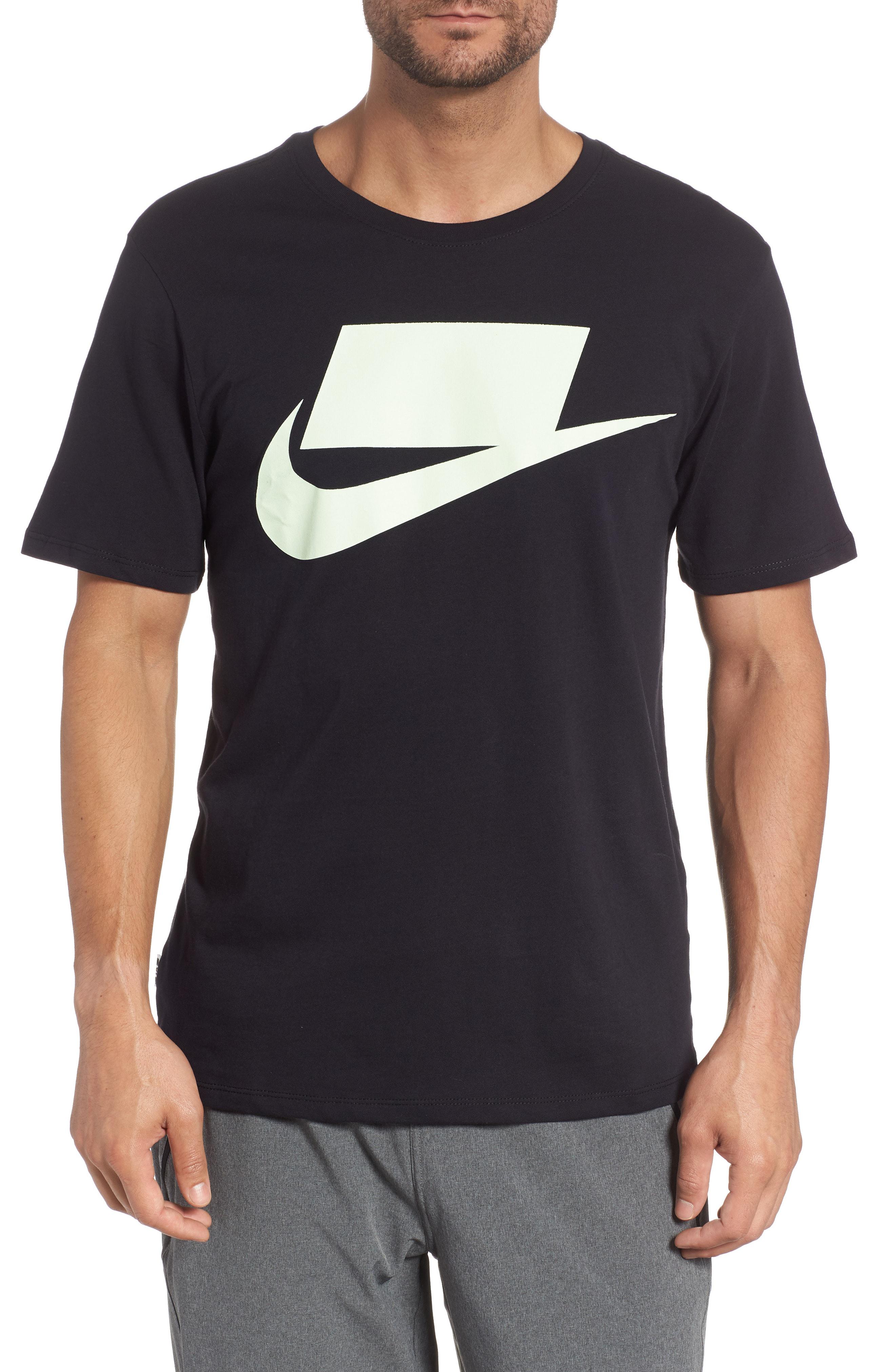 2 nike t shirts 2 nike t shirts