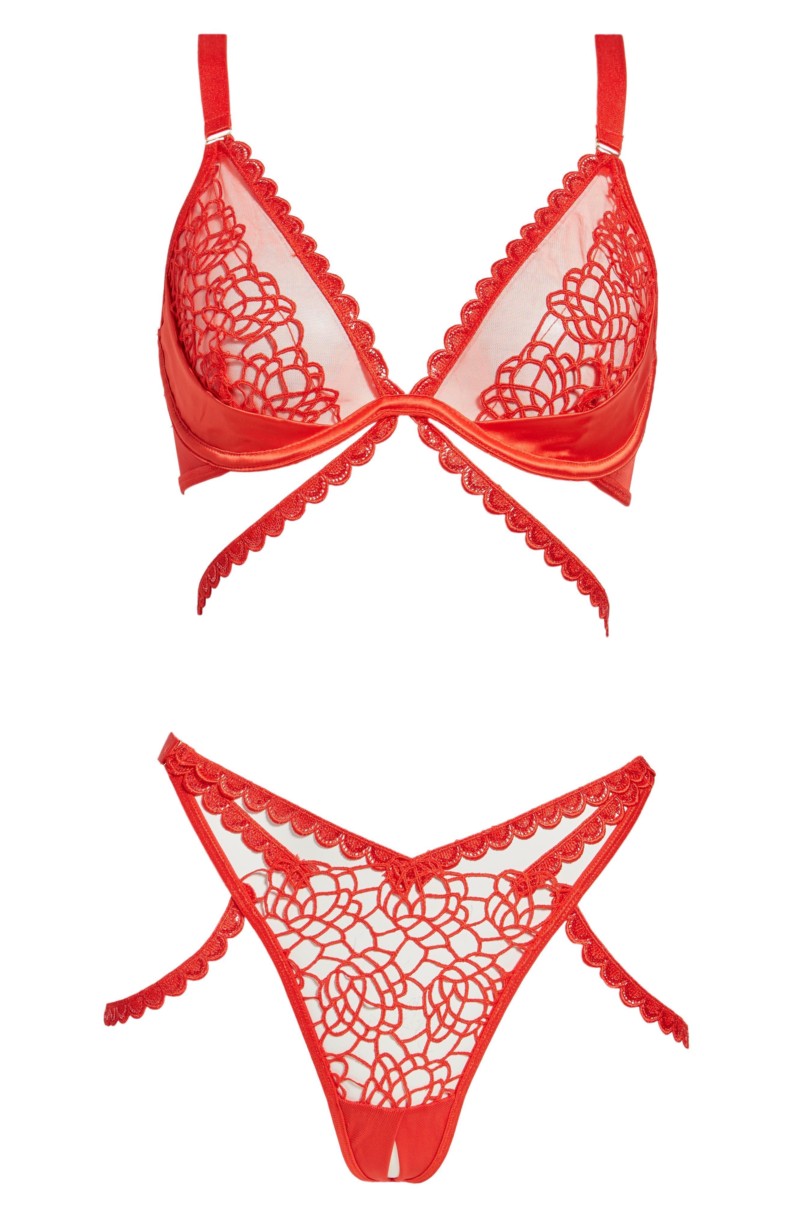 Ann Summers Nya Underwire Bra & Open Gusset Thong Set in Red | Lyst