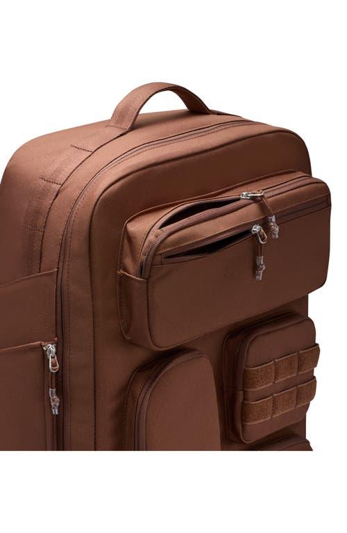 nike backpack features Hike Backpack-Black Sprint Backpack In Signature club: Monmouth United Travel Color:Pnk/Bei Made from 90% polyester