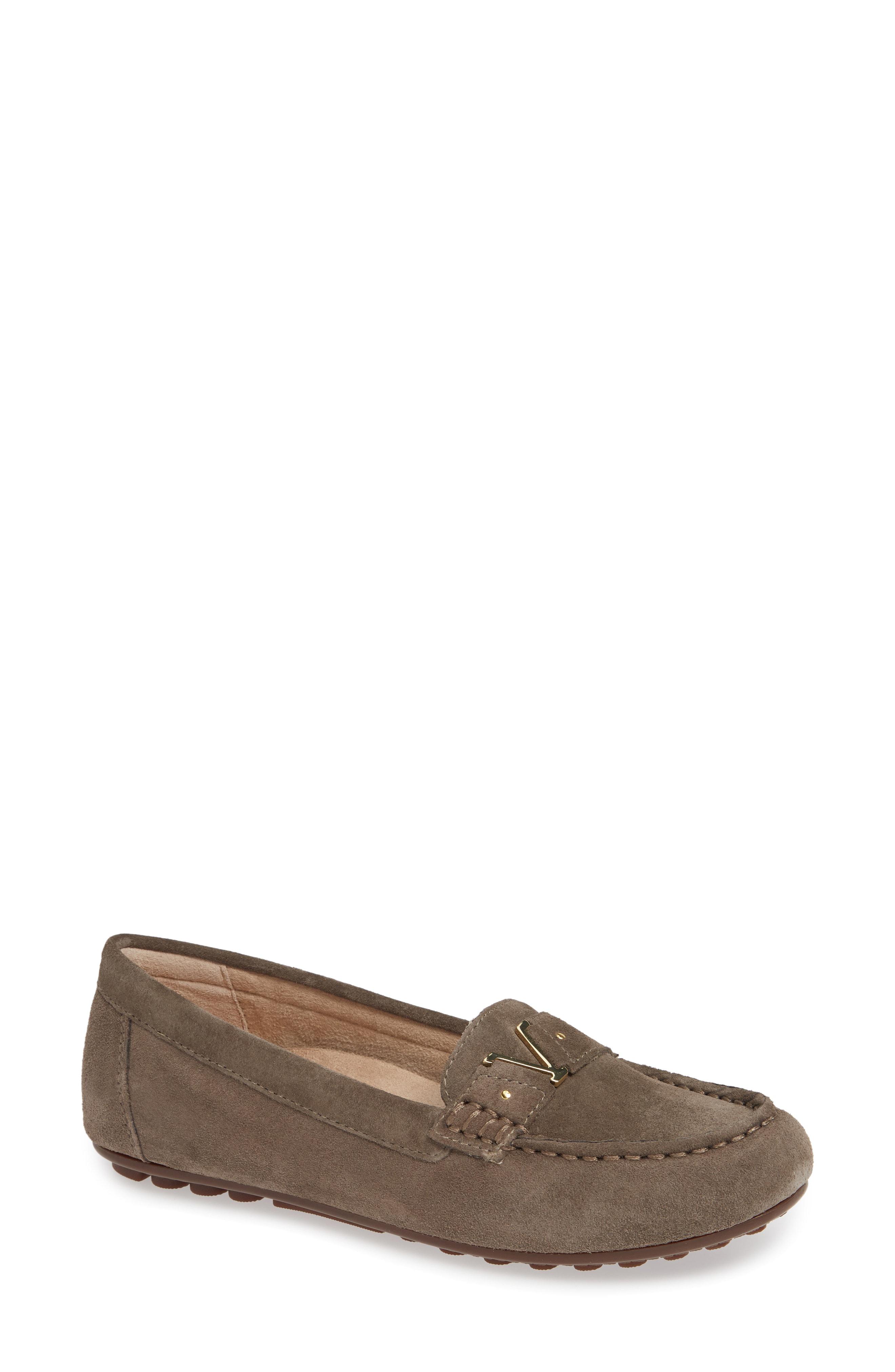 Vionic Hilo Loafer - Lyst